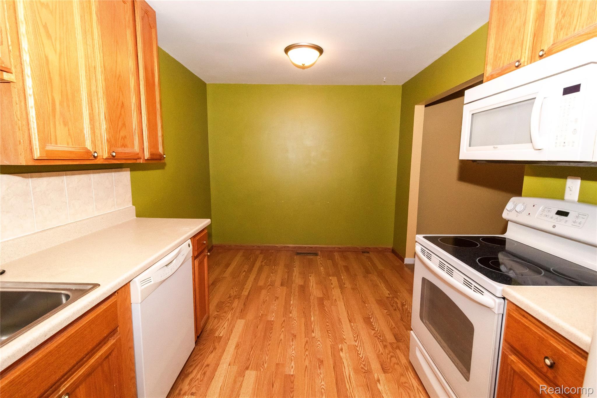 220 Aqueduct Drive 80