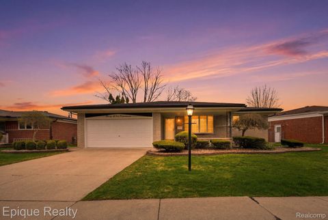 30214 Blossom Lane Warren City MI 48088