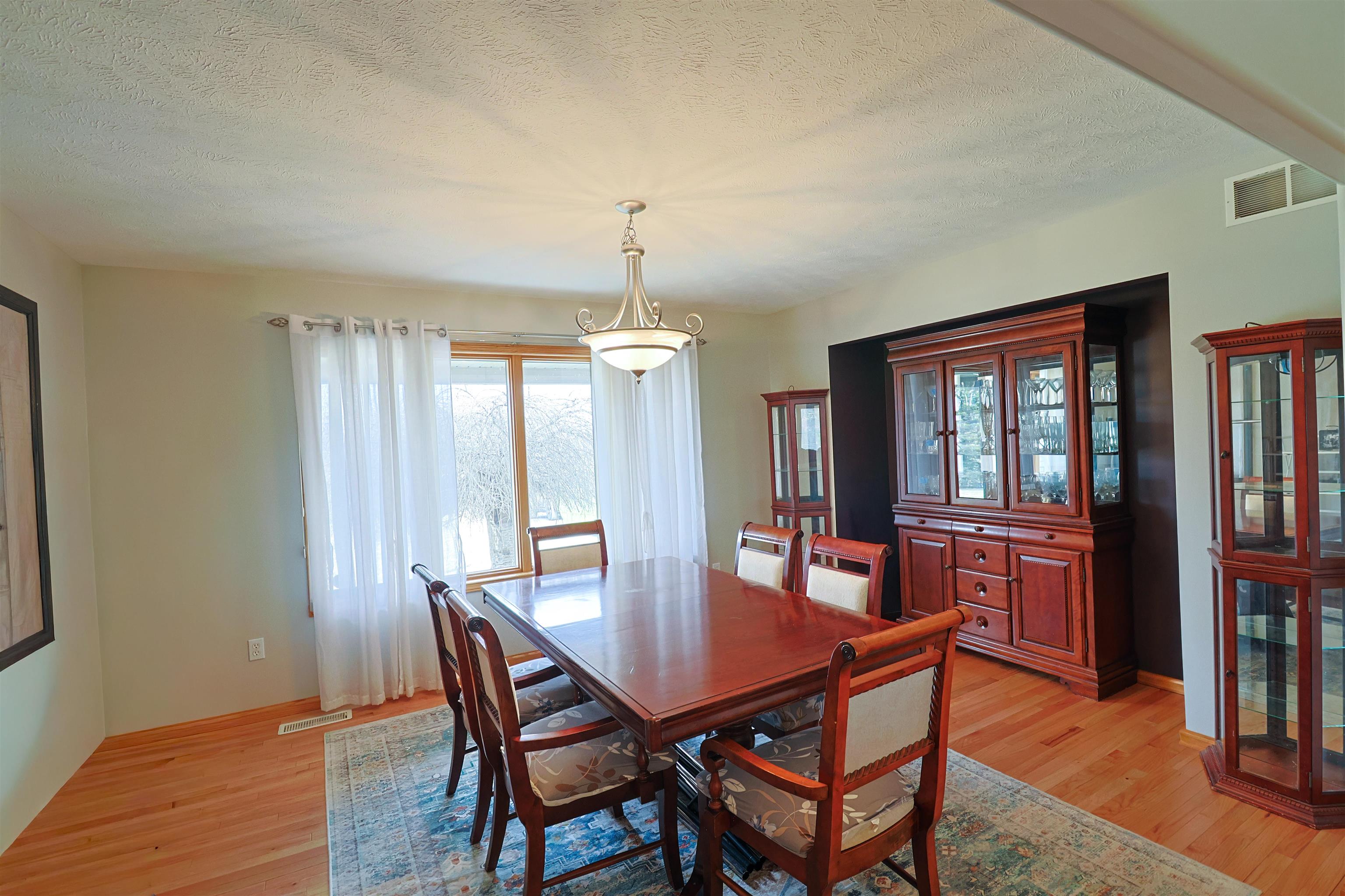 7141 W Pleasant Valley Road