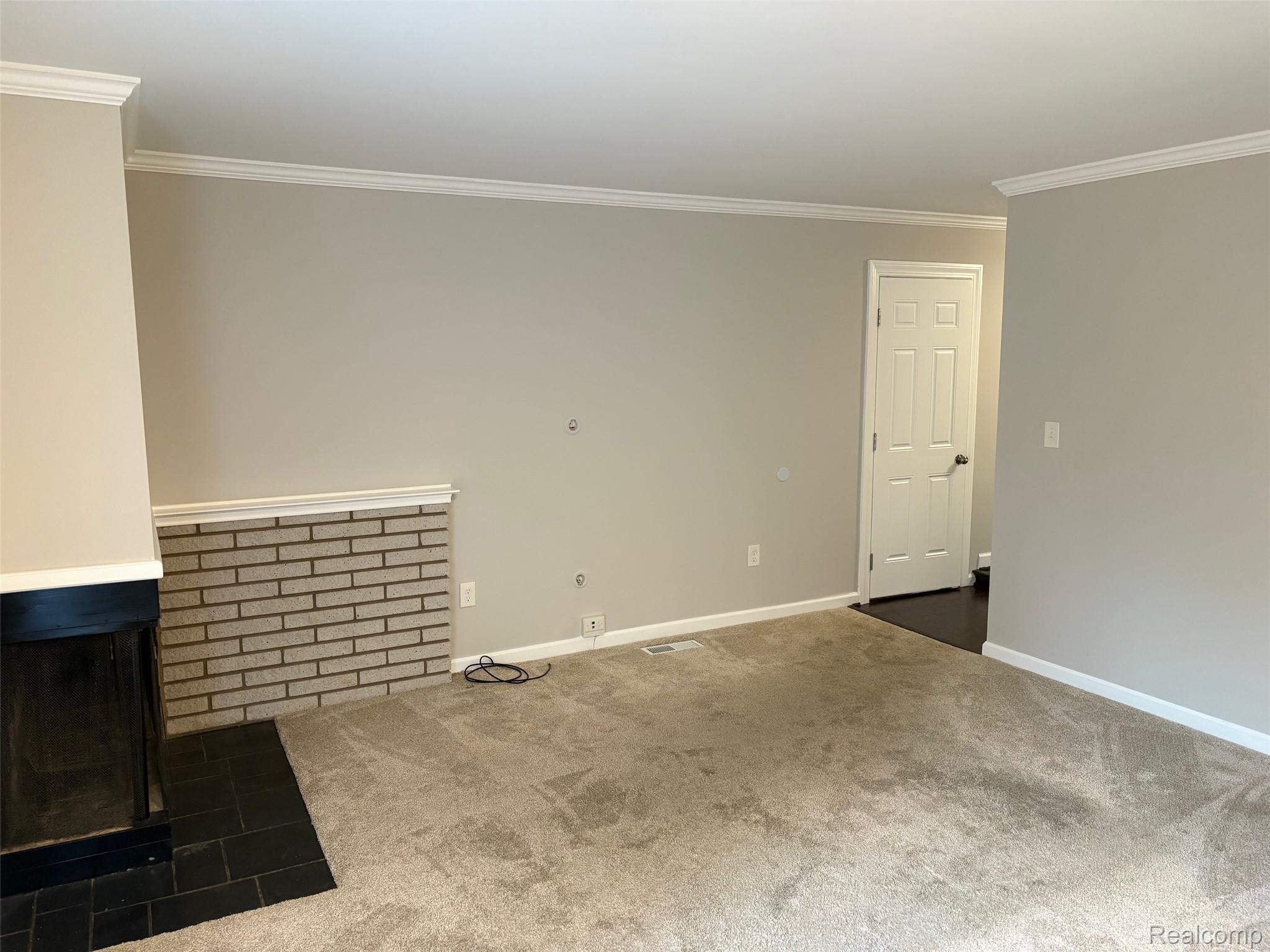 22621 Brookforest