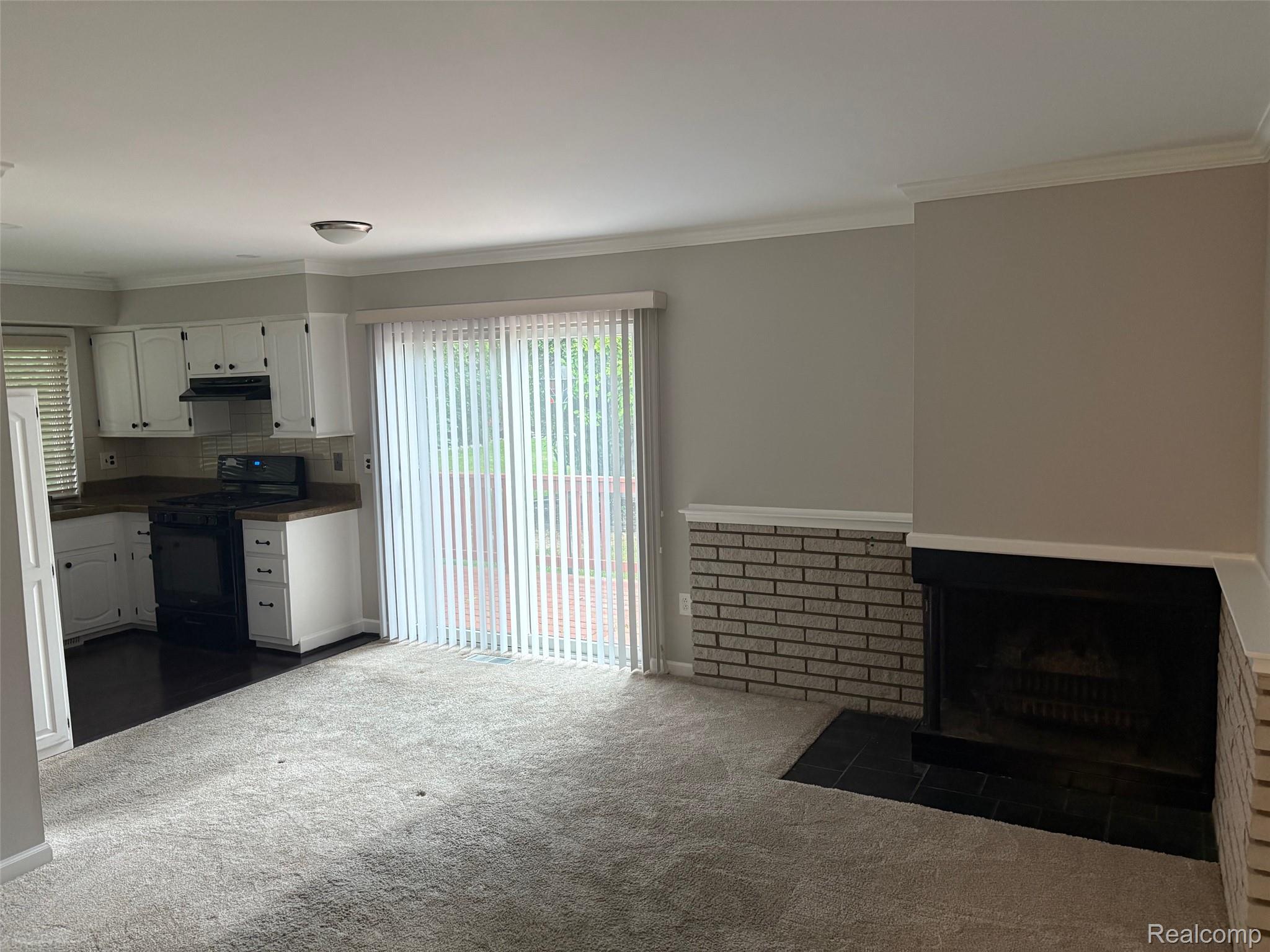 22621 Brookforest