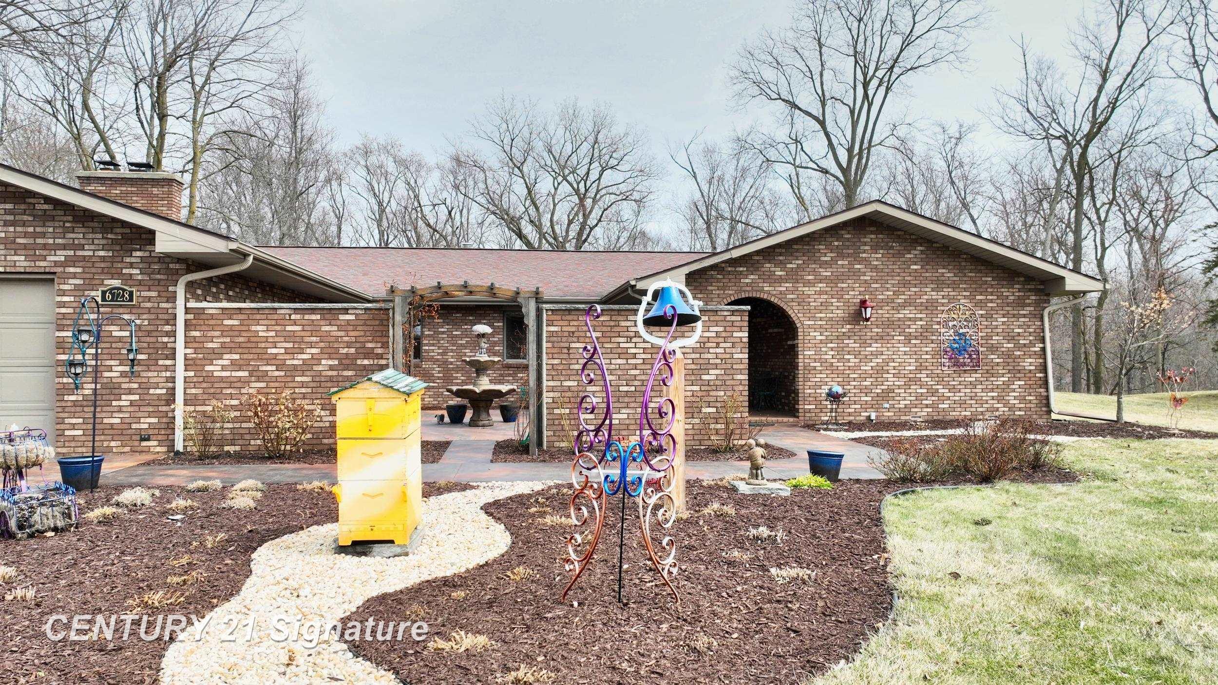 6728 N River Road