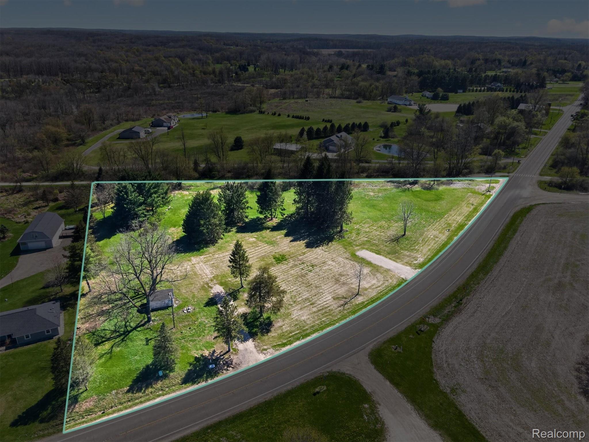 VL 2.86 Acres W M-36