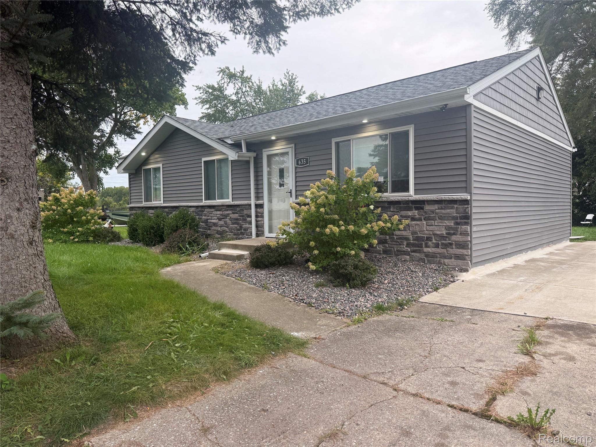 635 S 31st Street