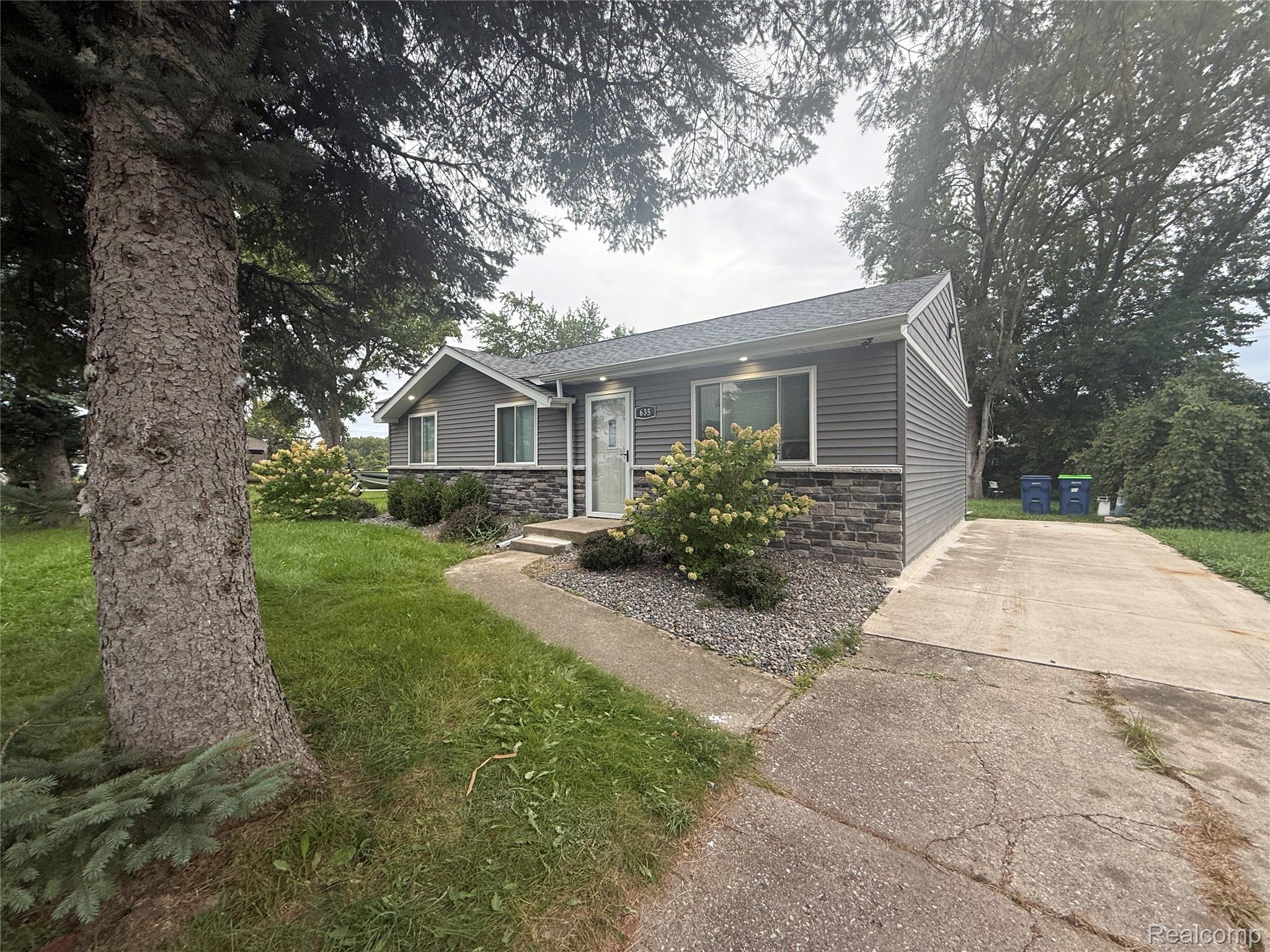 635 S 31st Street