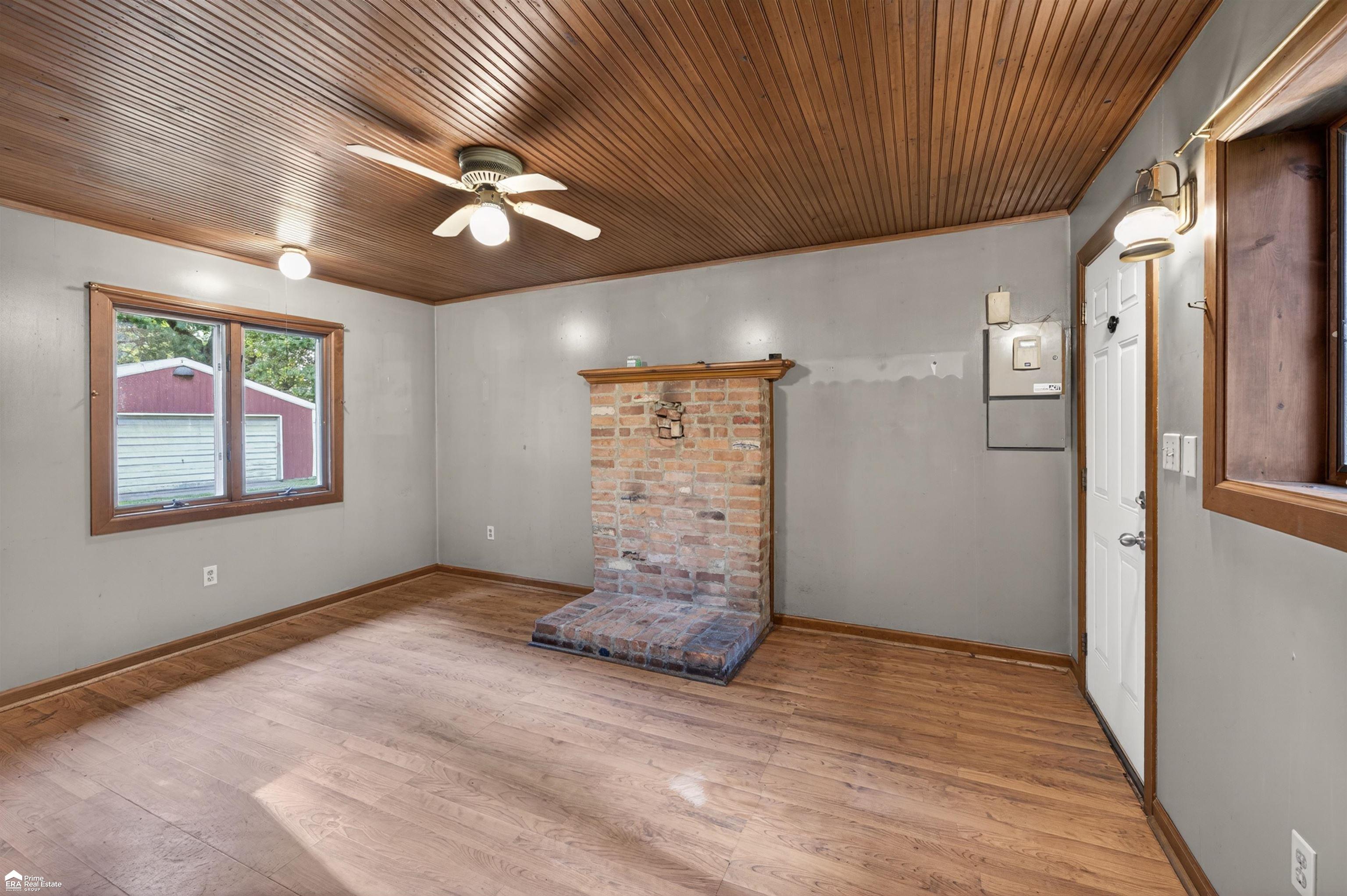 1444 S Genesee Road