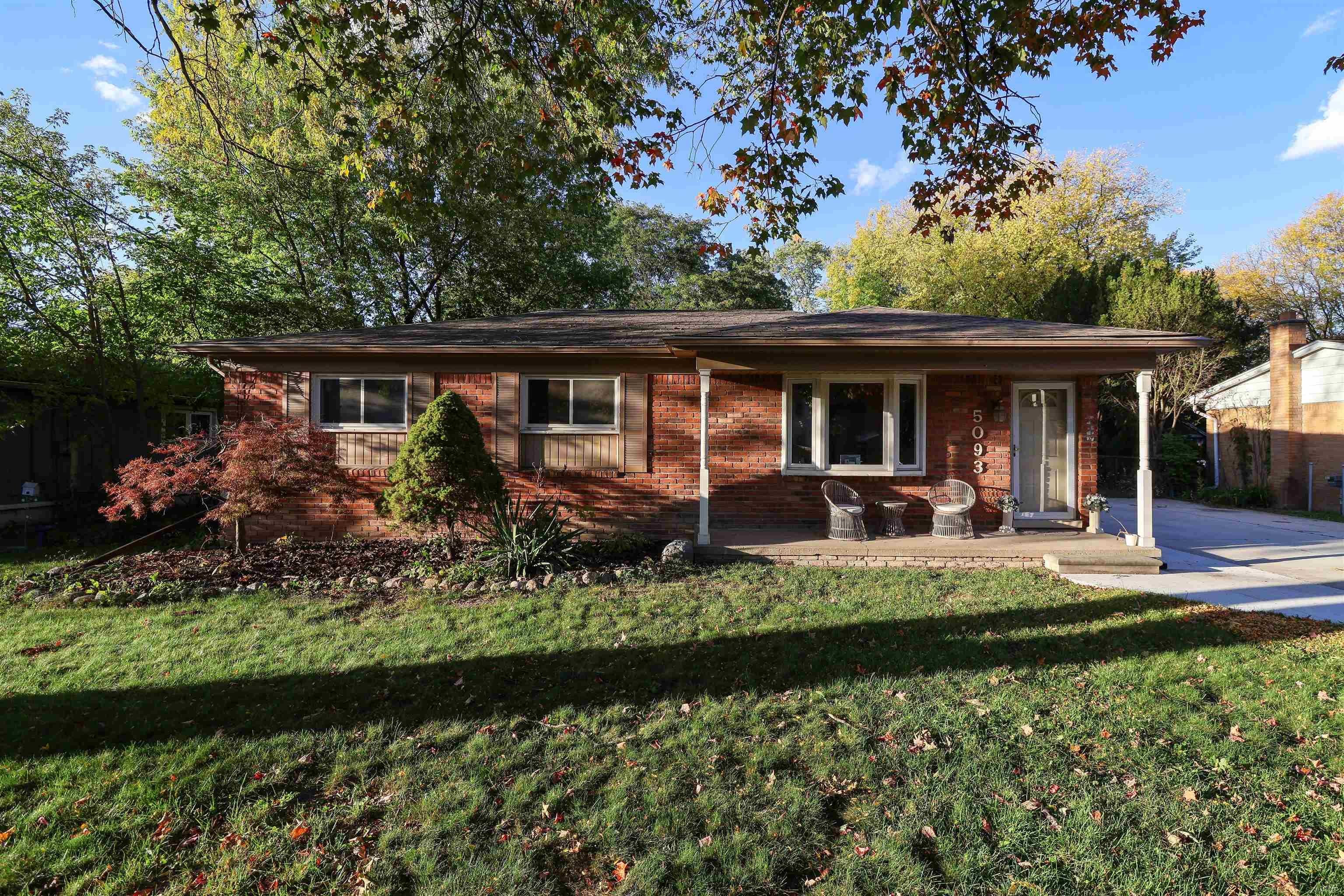 5093 Northlawn Drive