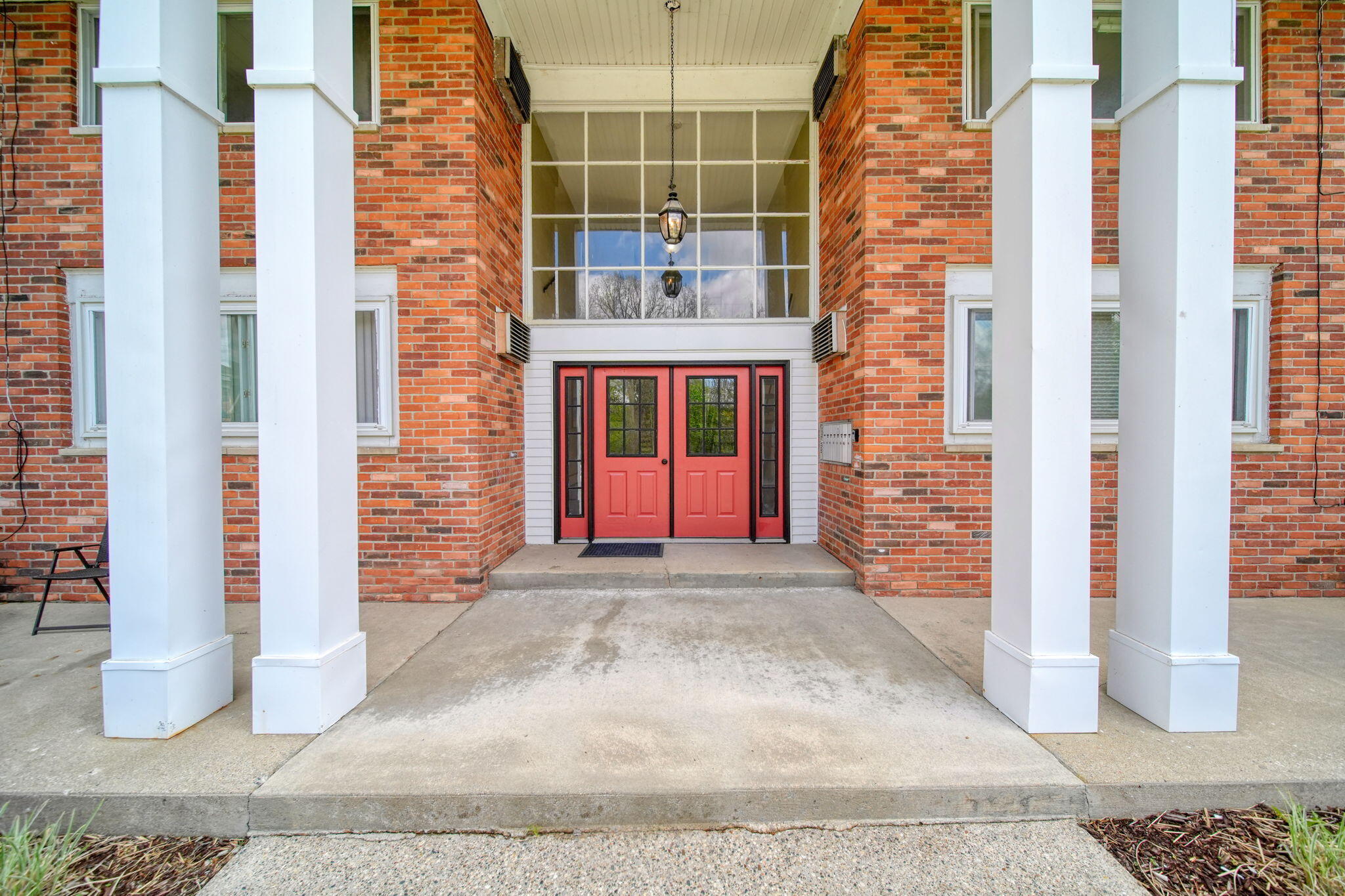 525 Fairbrook Street 207
