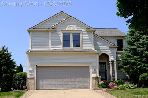 1925 Shepherds Drive Troy City MI 48084