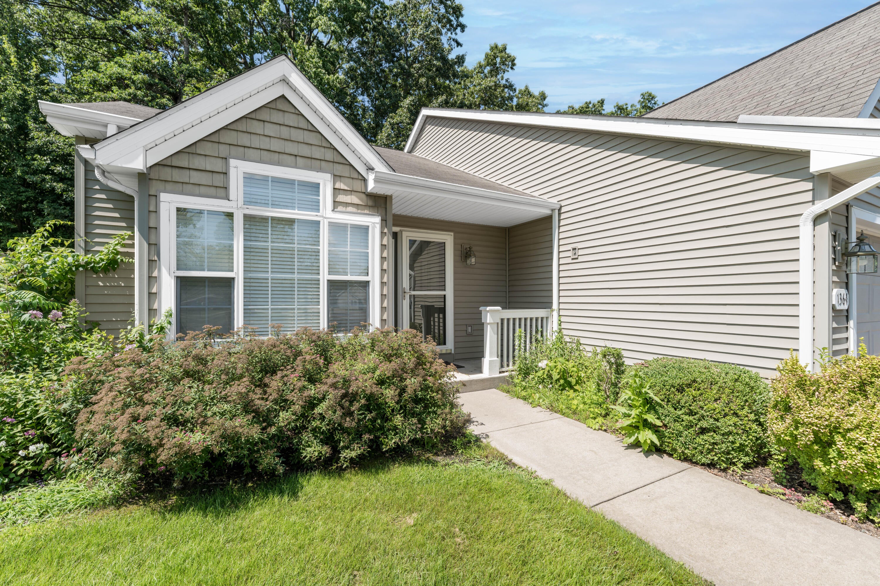 1364 Tanager Lane