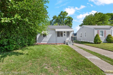 Photo for 34080 Harroun Street