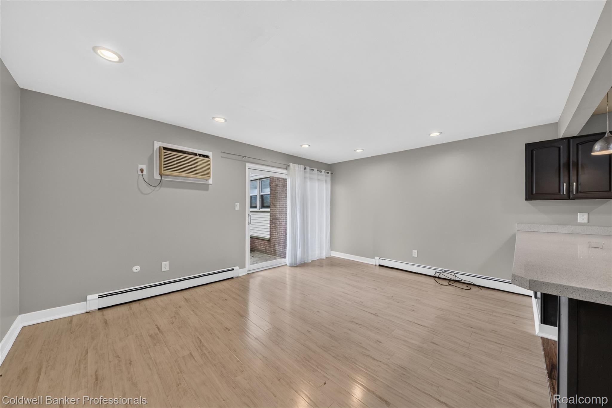1633 #A Cass Lake Road 61