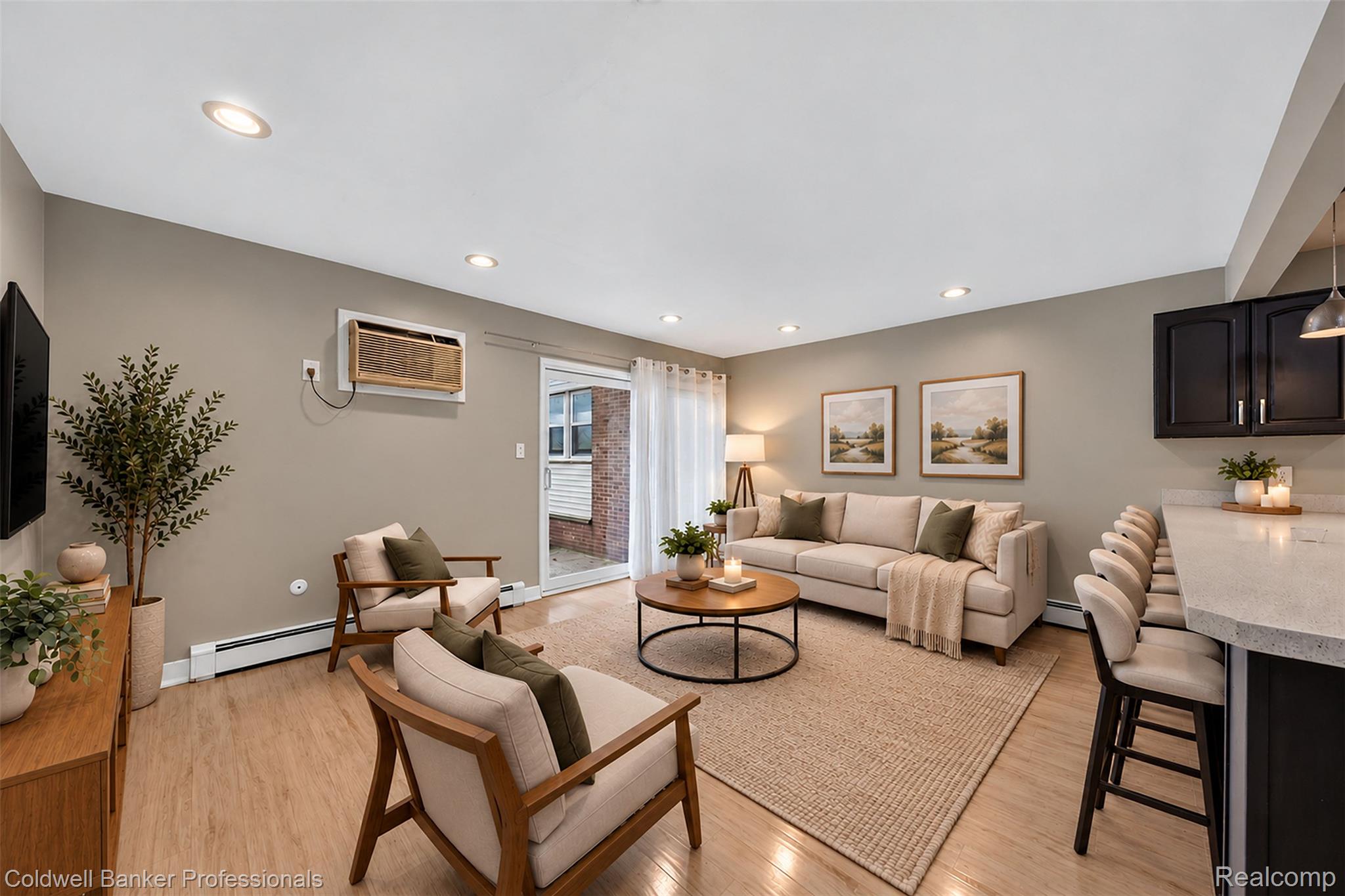 1633 #A Cass Lake Road 61
