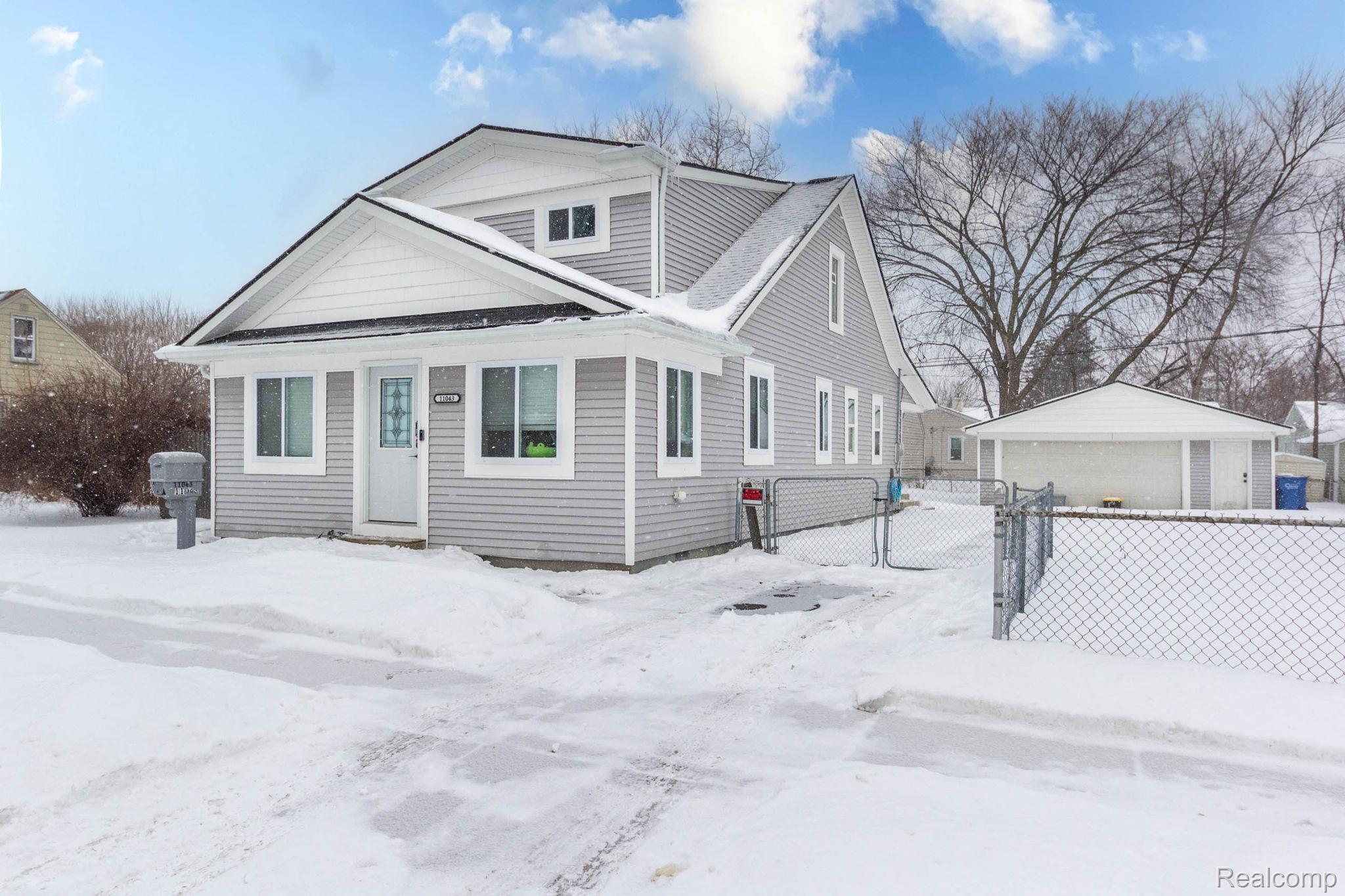 11043 Cadillac Avenue