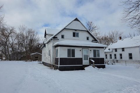 821 S 11th Saginaw City MI 48601