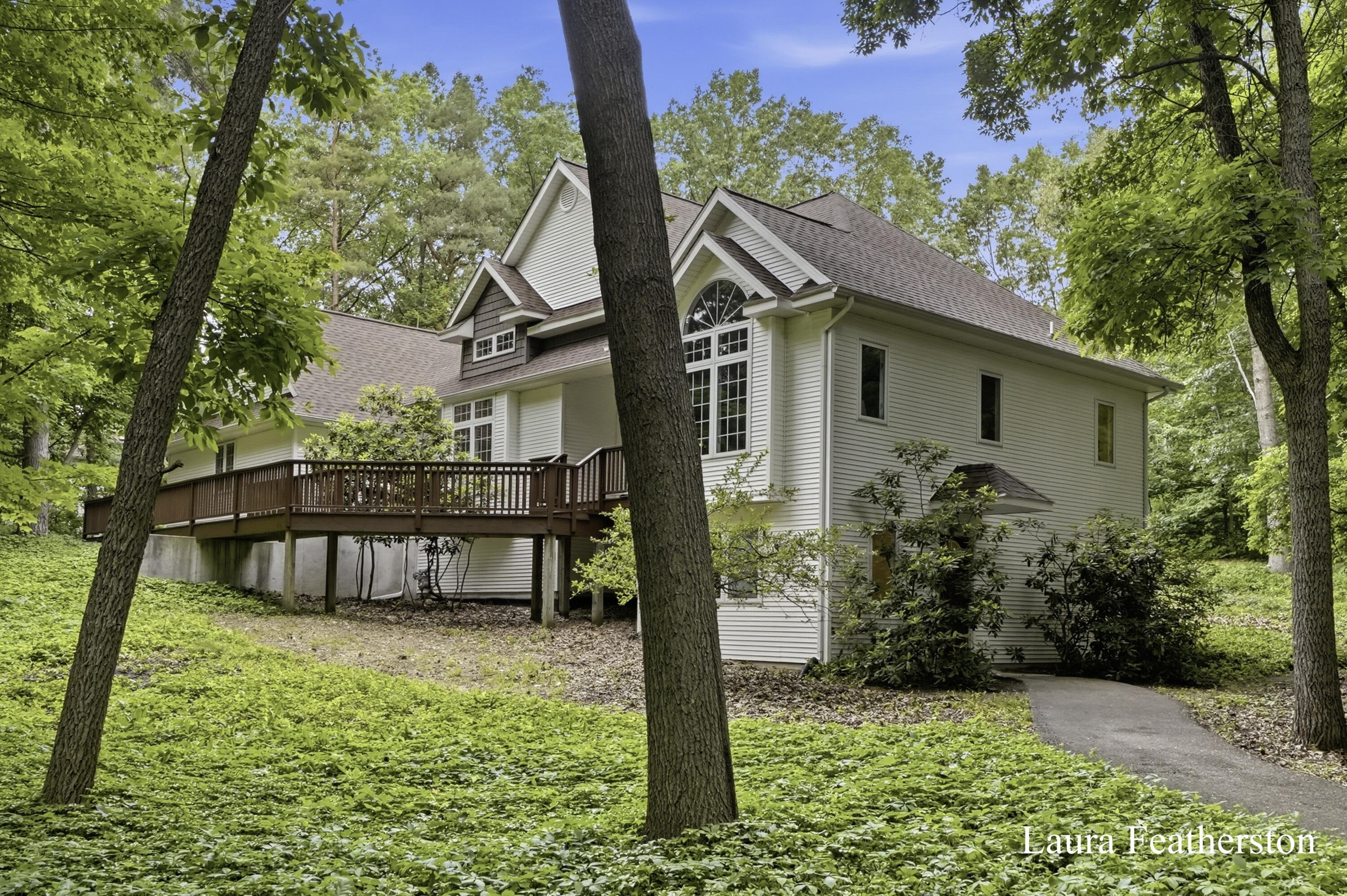 2291 Burton Pines Drive SE
