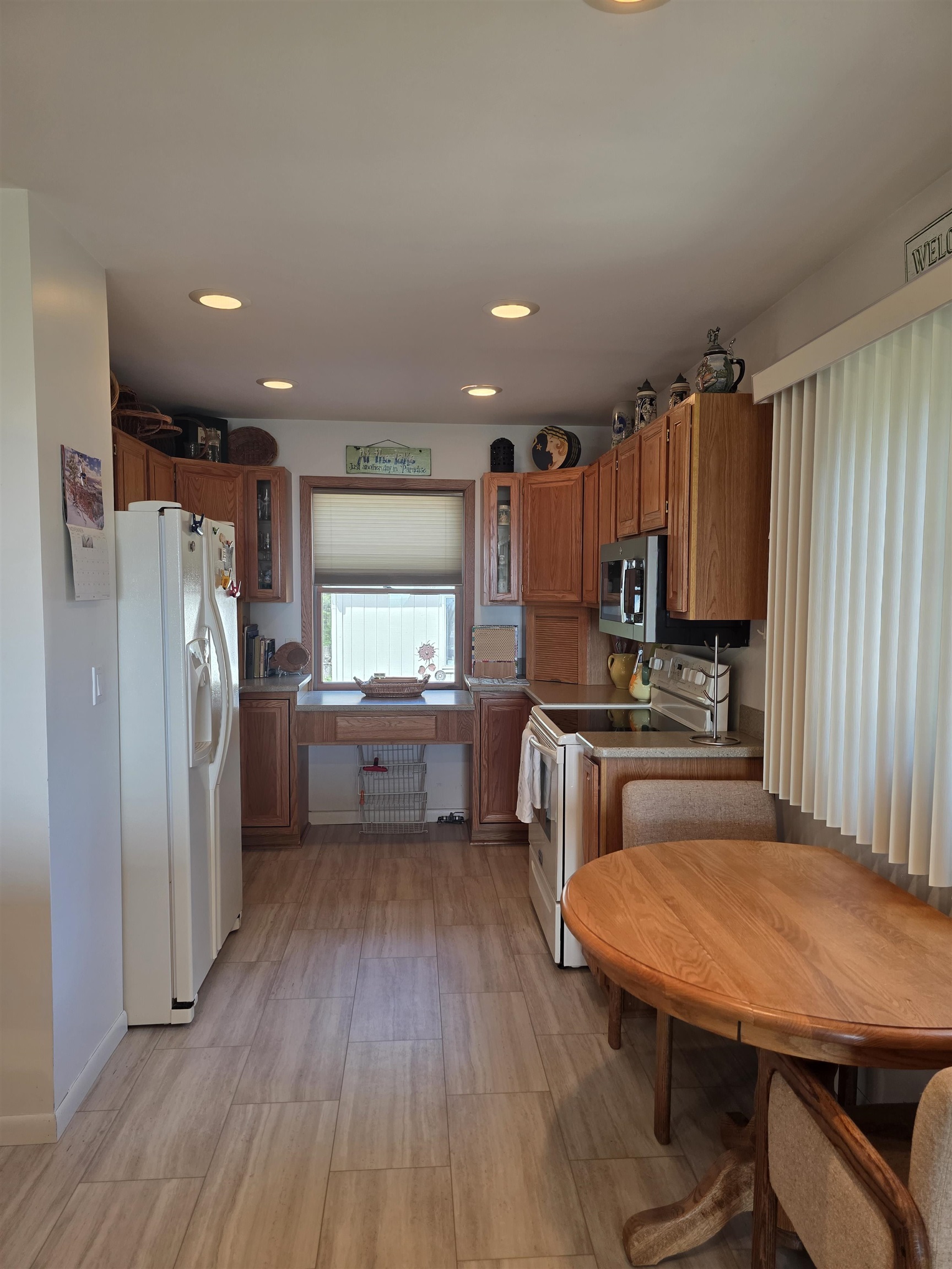 3694 N US-23