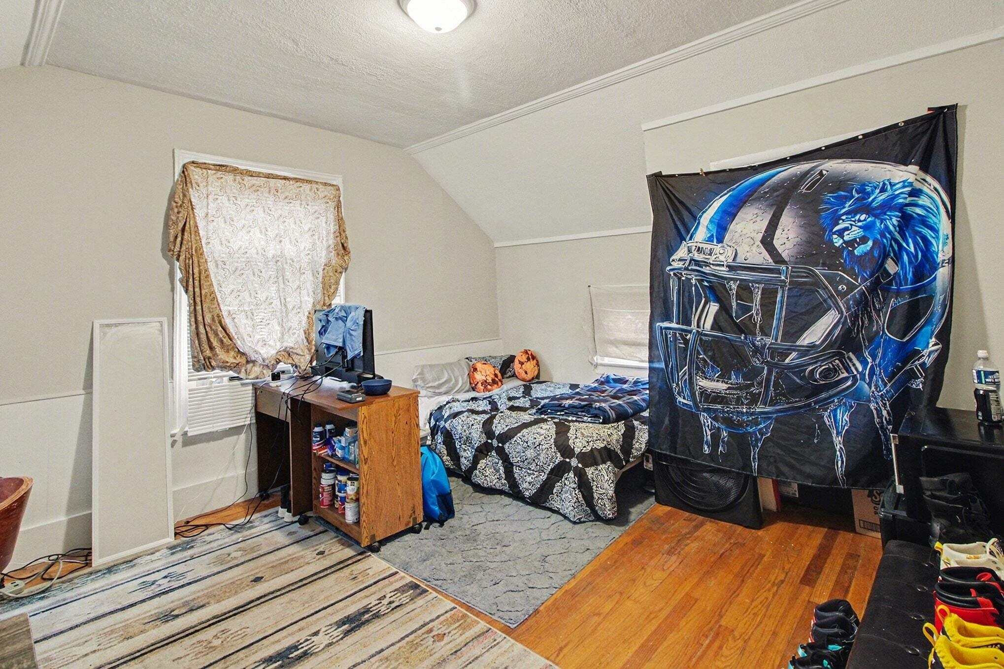 705 Pearl Street