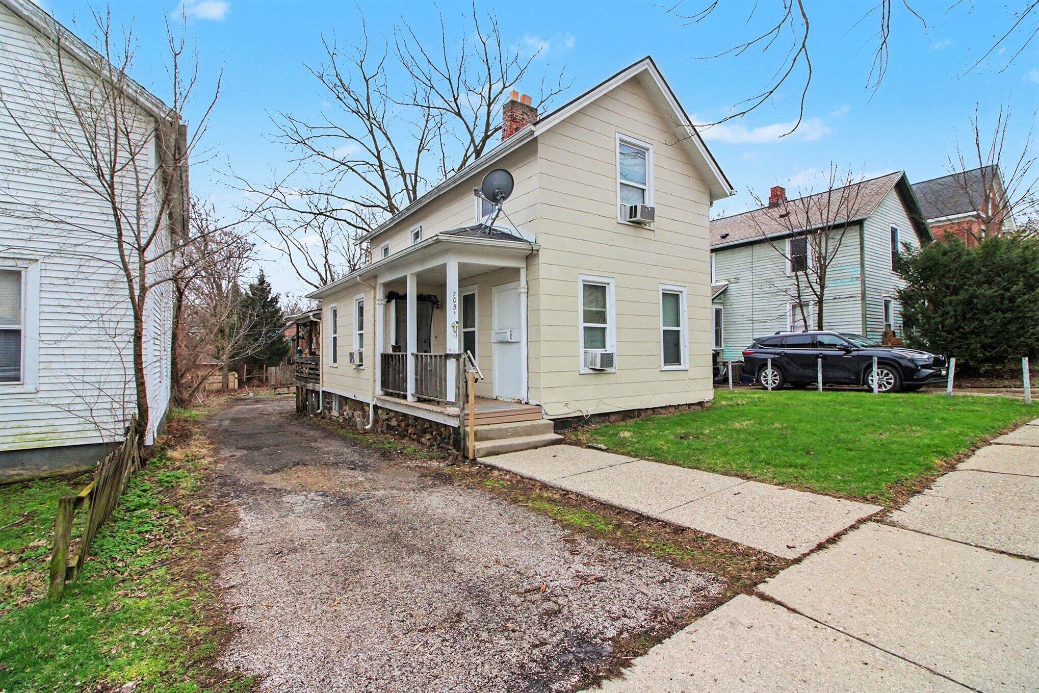 705 Pearl Street