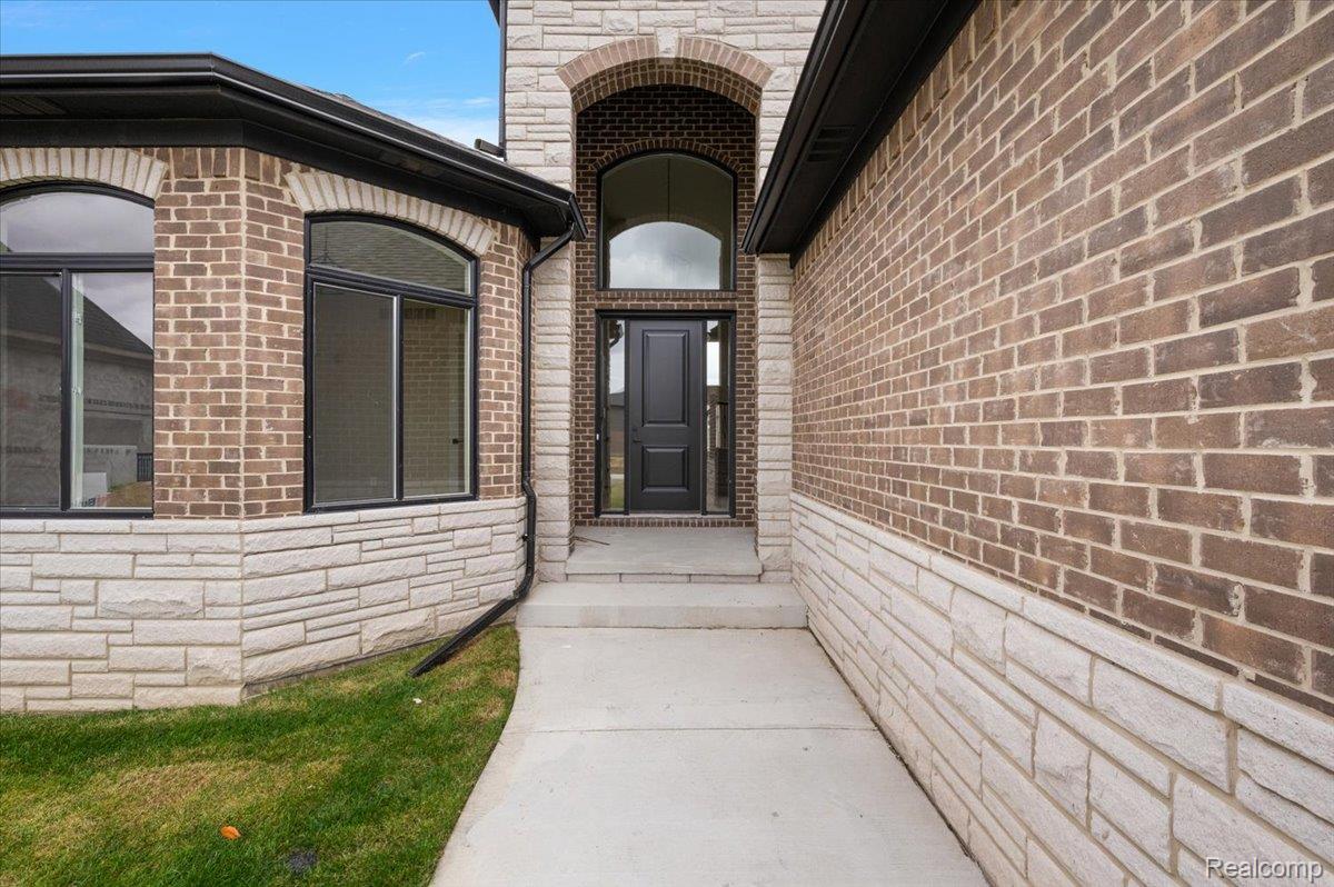 50352 Sawgrass Drive