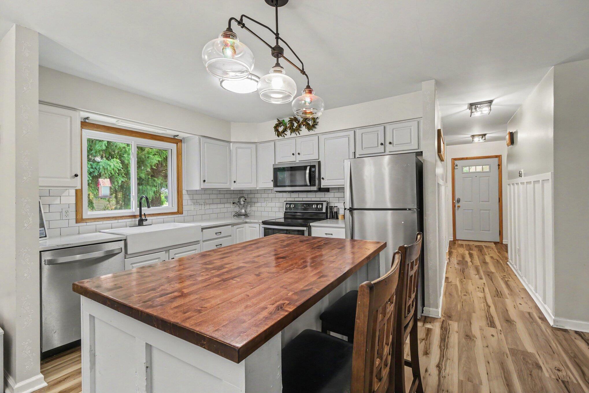 4134 Crescent View Drive