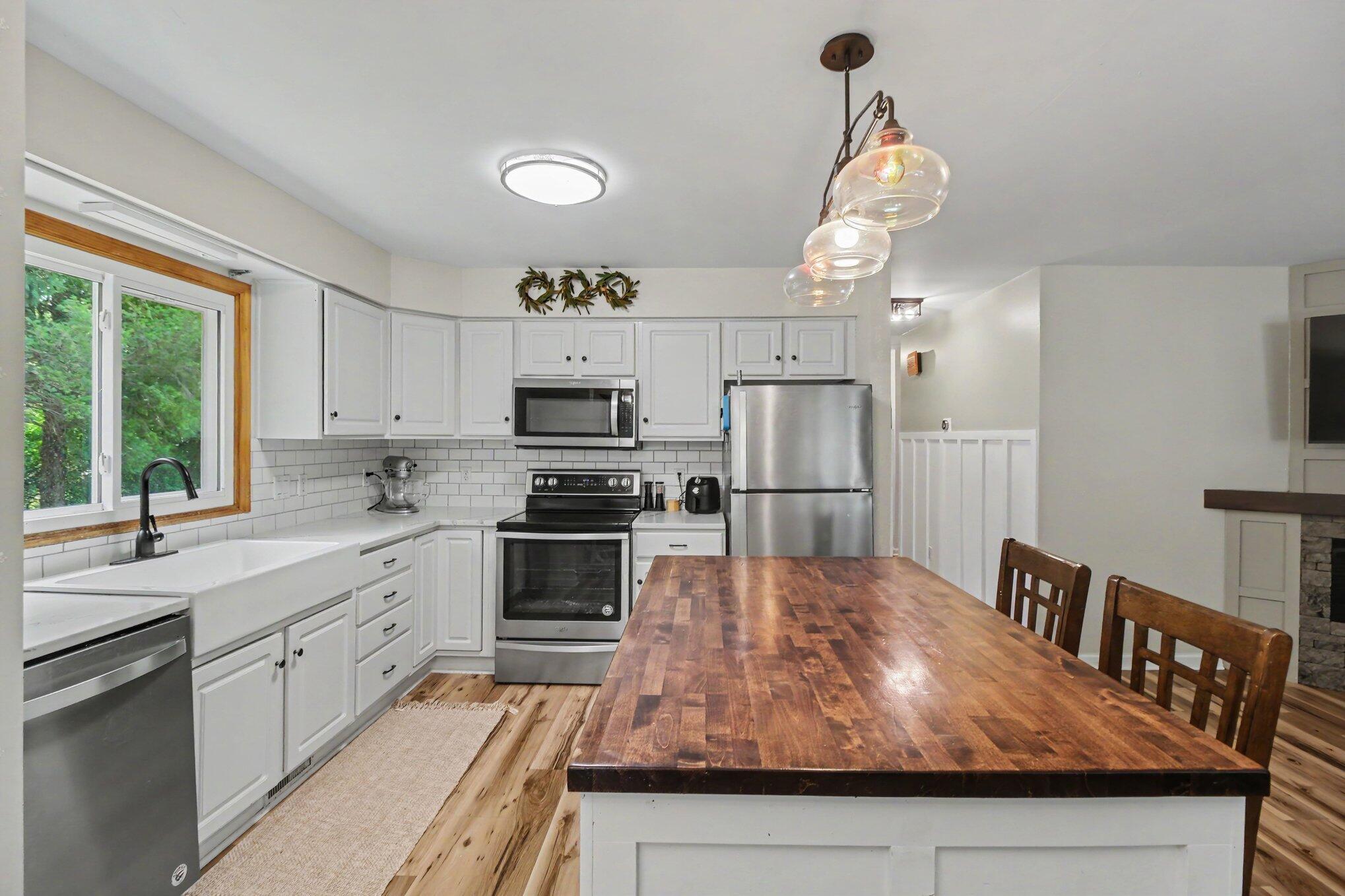 4134 Crescent View Drive