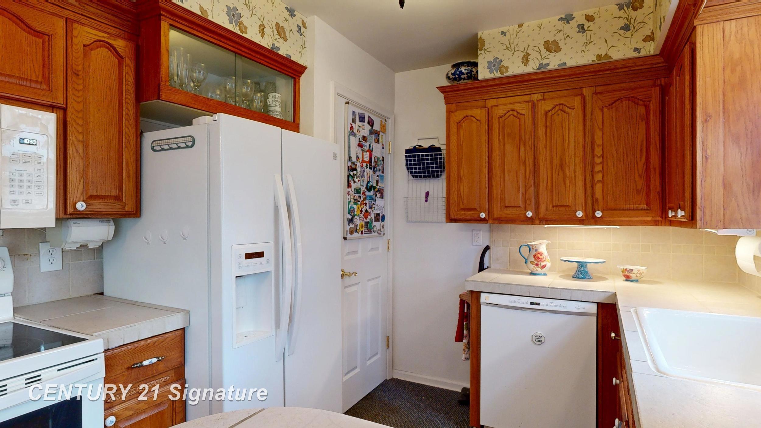 1823 Greenbrook Lane