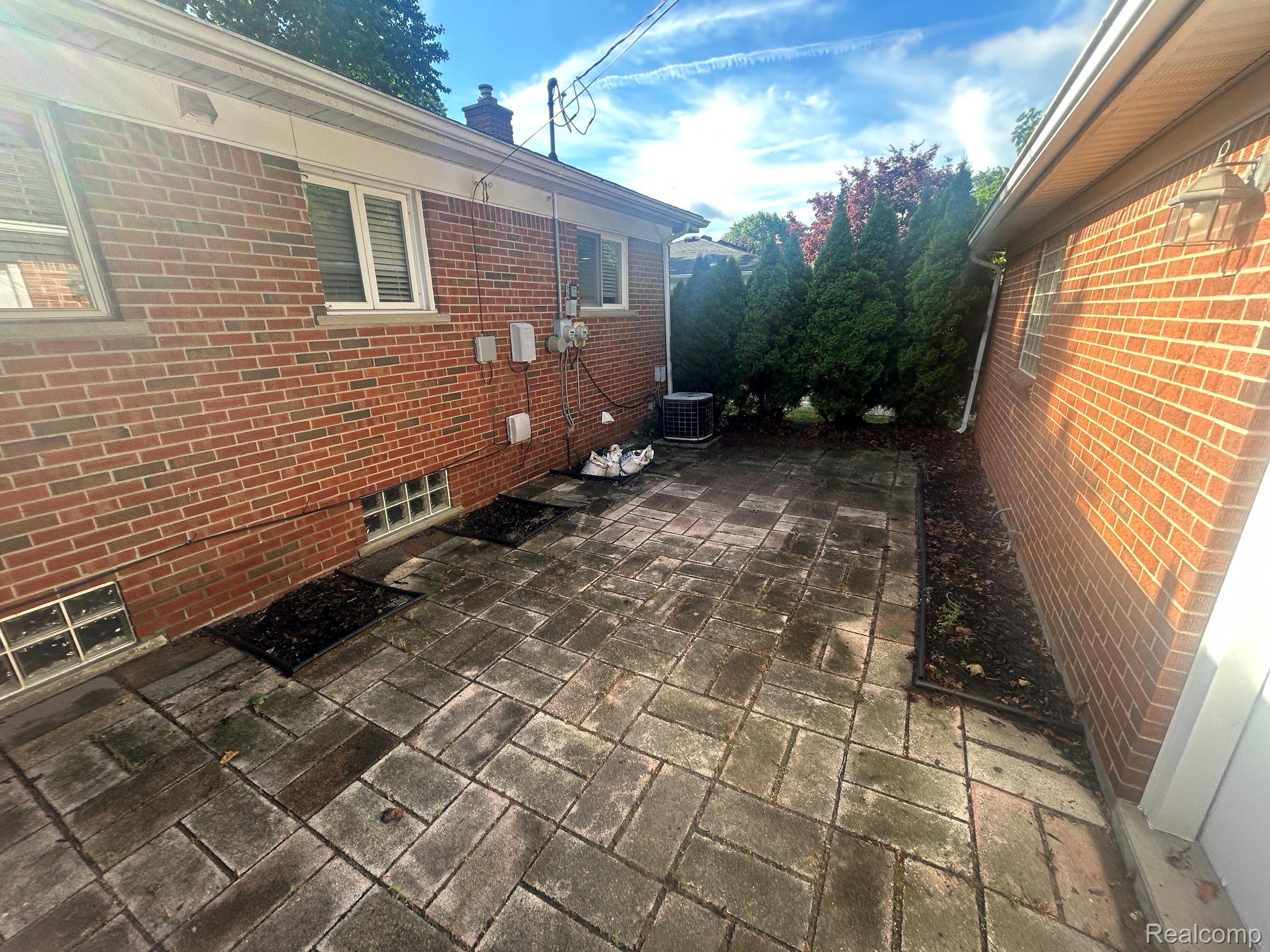 760 S EVERGREEN Street