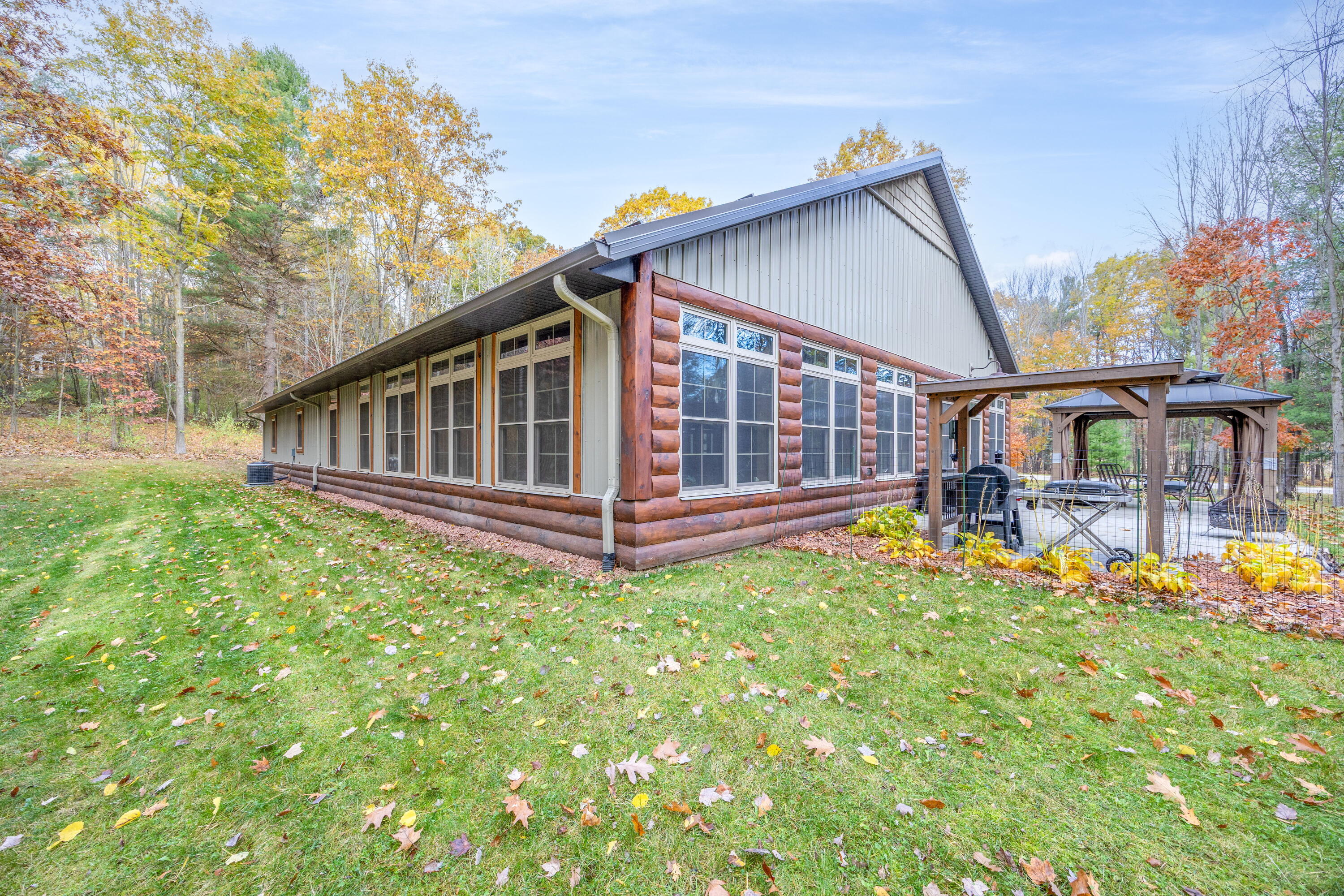 3159 Hilltop Lane