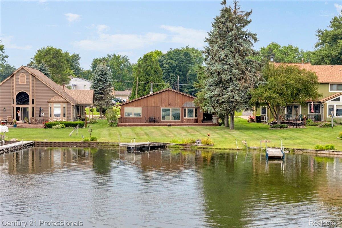 3680 Kingsway Drive