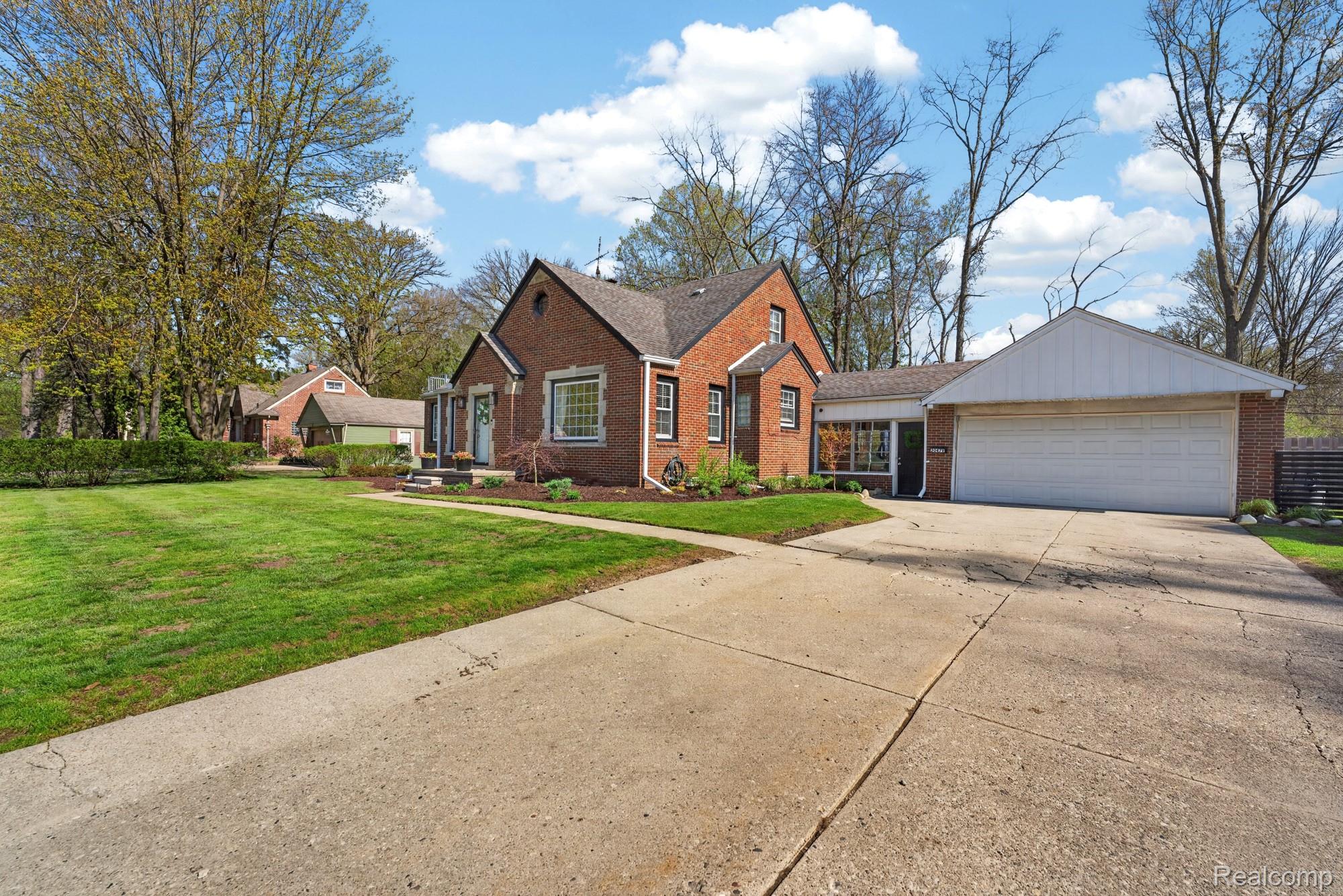 20479 Old Homestead Drive