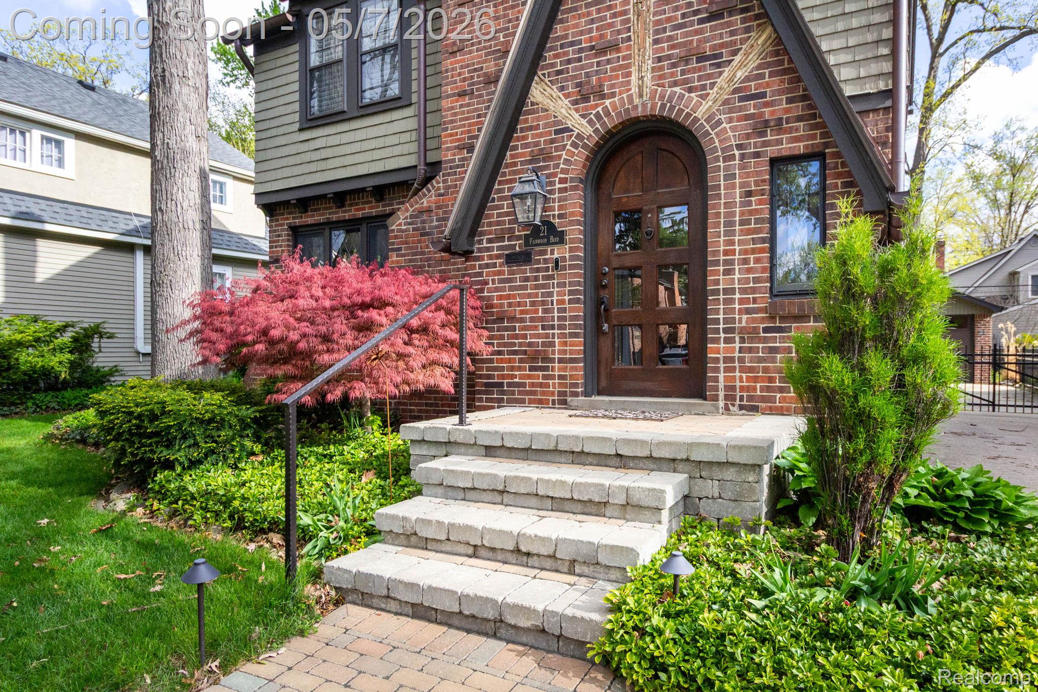 21 Fairwood Boulevard