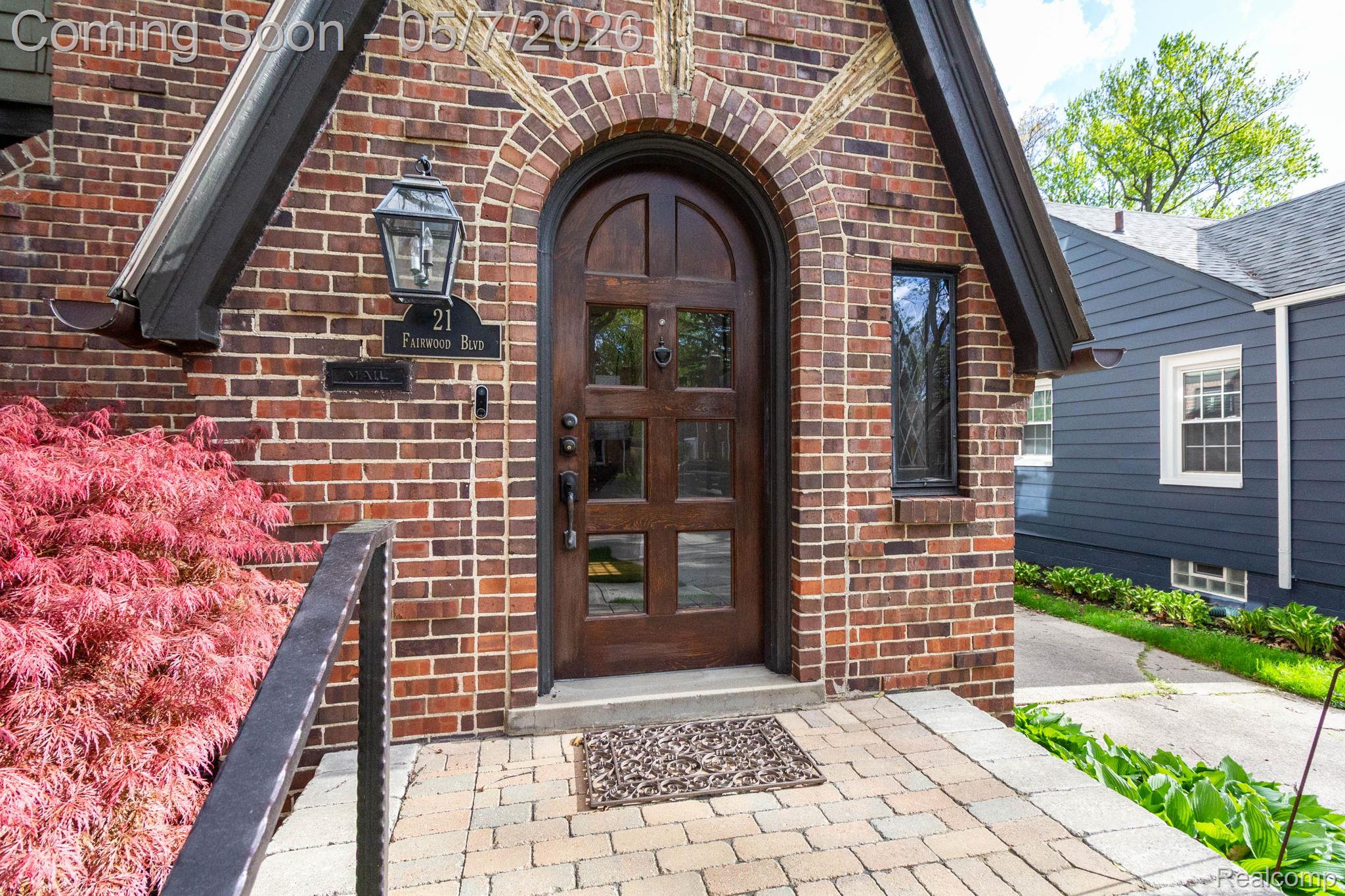 21 Fairwood Boulevard