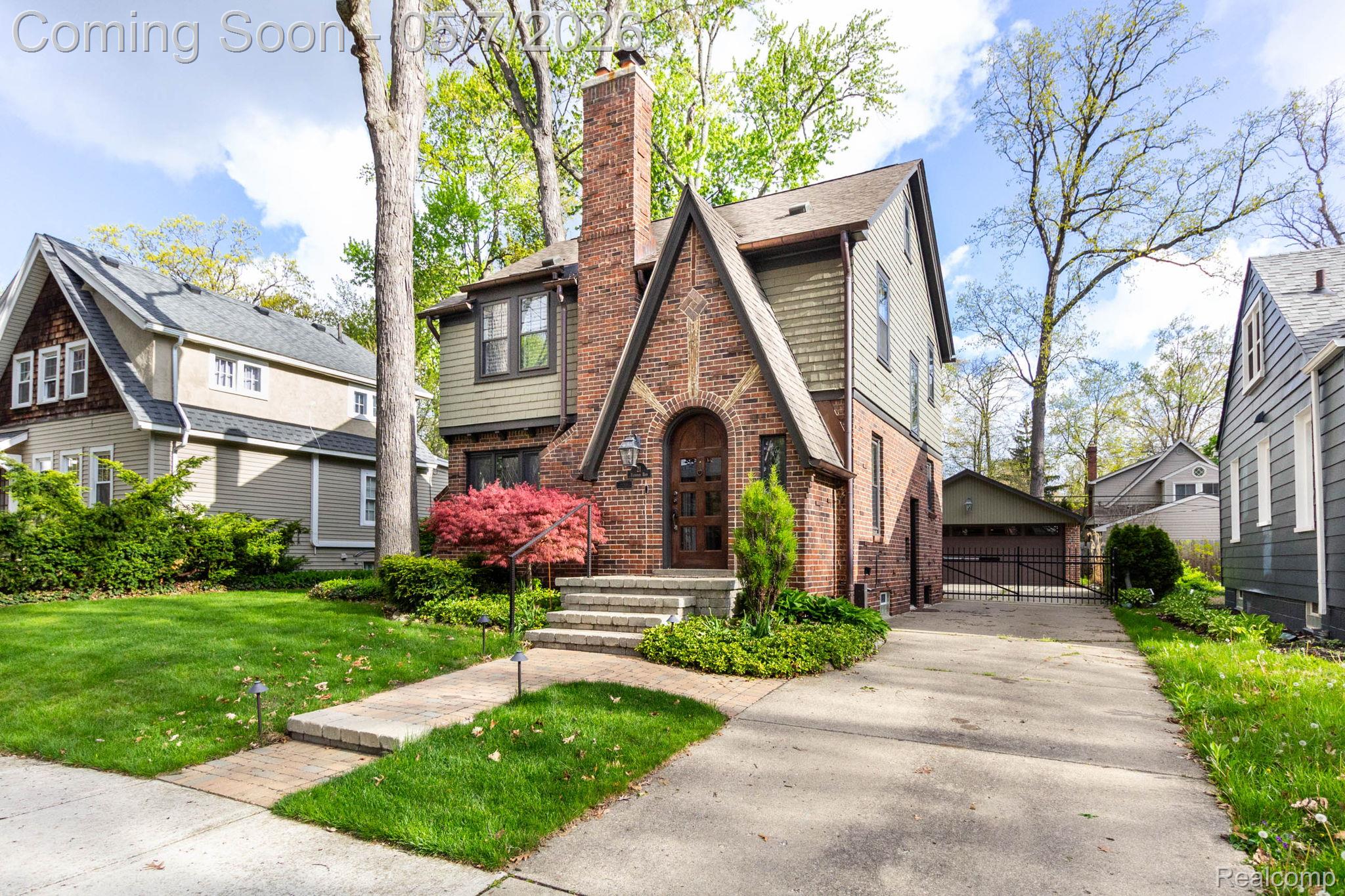 21 Fairwood Boulevard