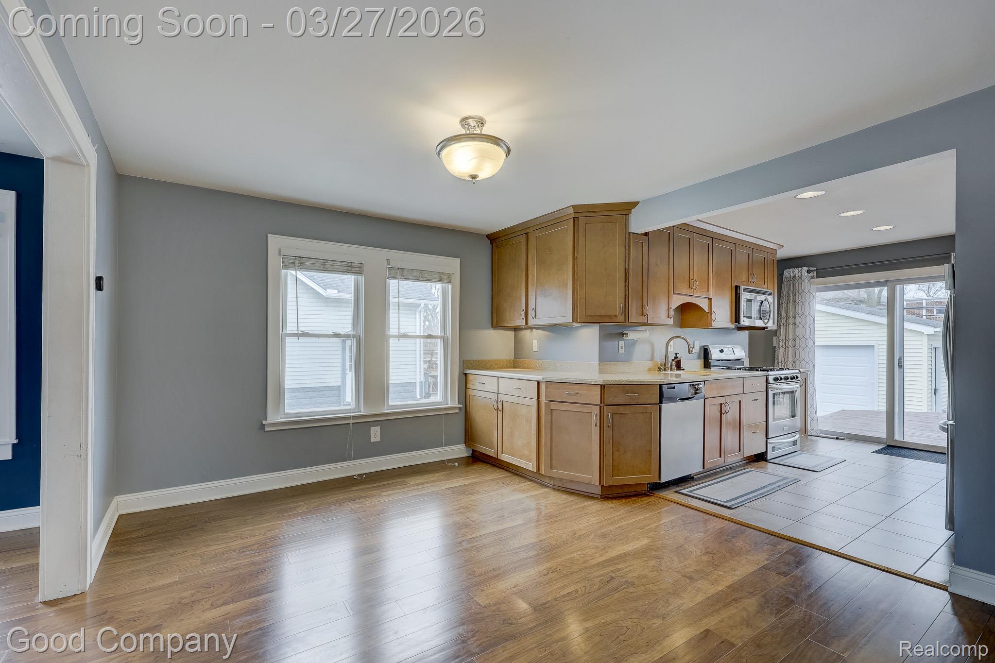 265 W Hazelhurst Street