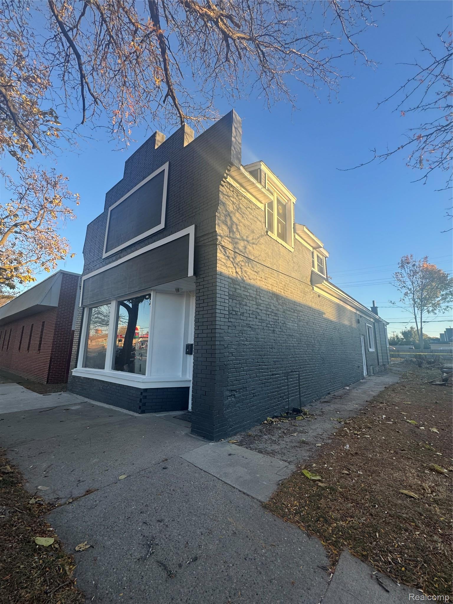 1231 EUREKA Road