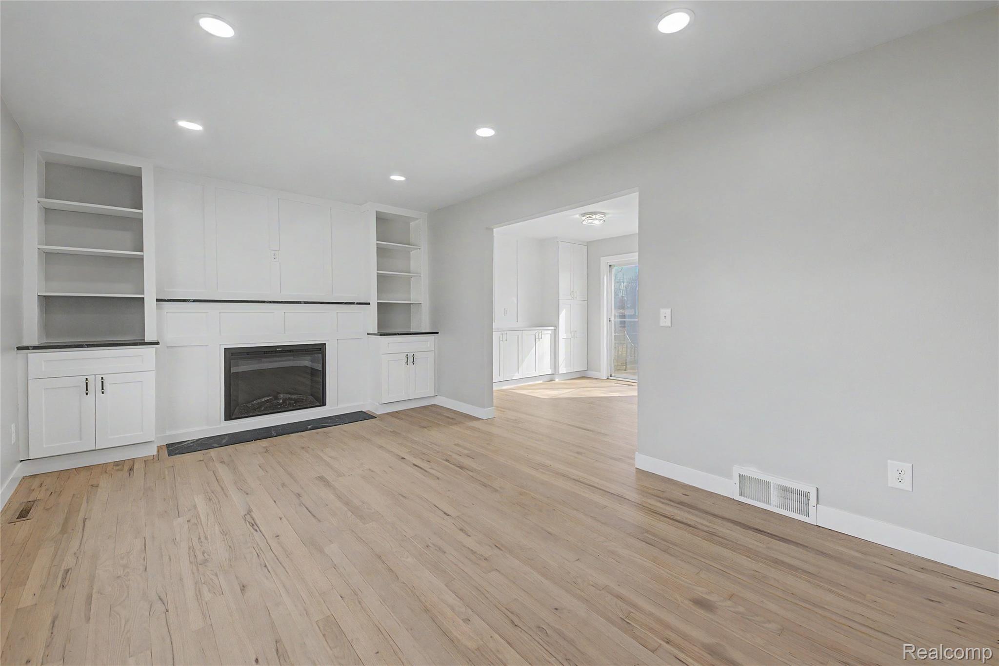 22640 Cedar Court
