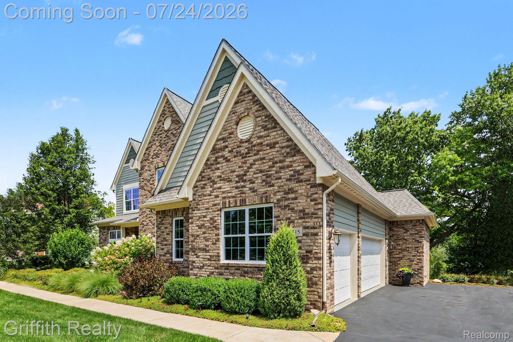 3915 Honors Bluff