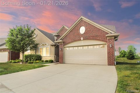 30475 Berghway Trail Warren City MI 48092