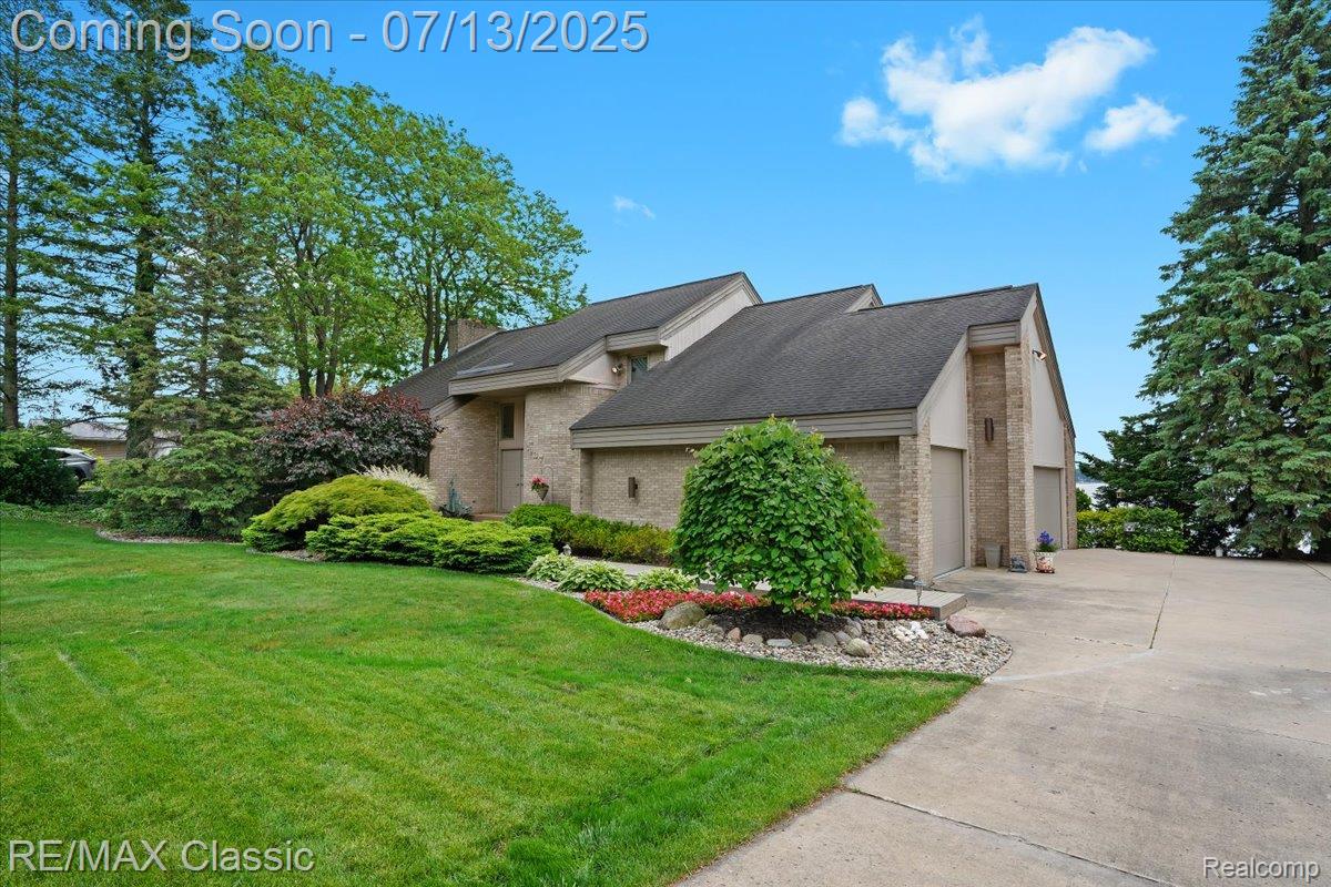 3937 E COMMERCE Road