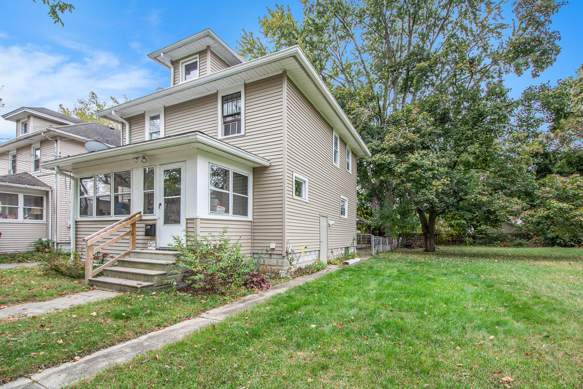 520 N Pleasant Street