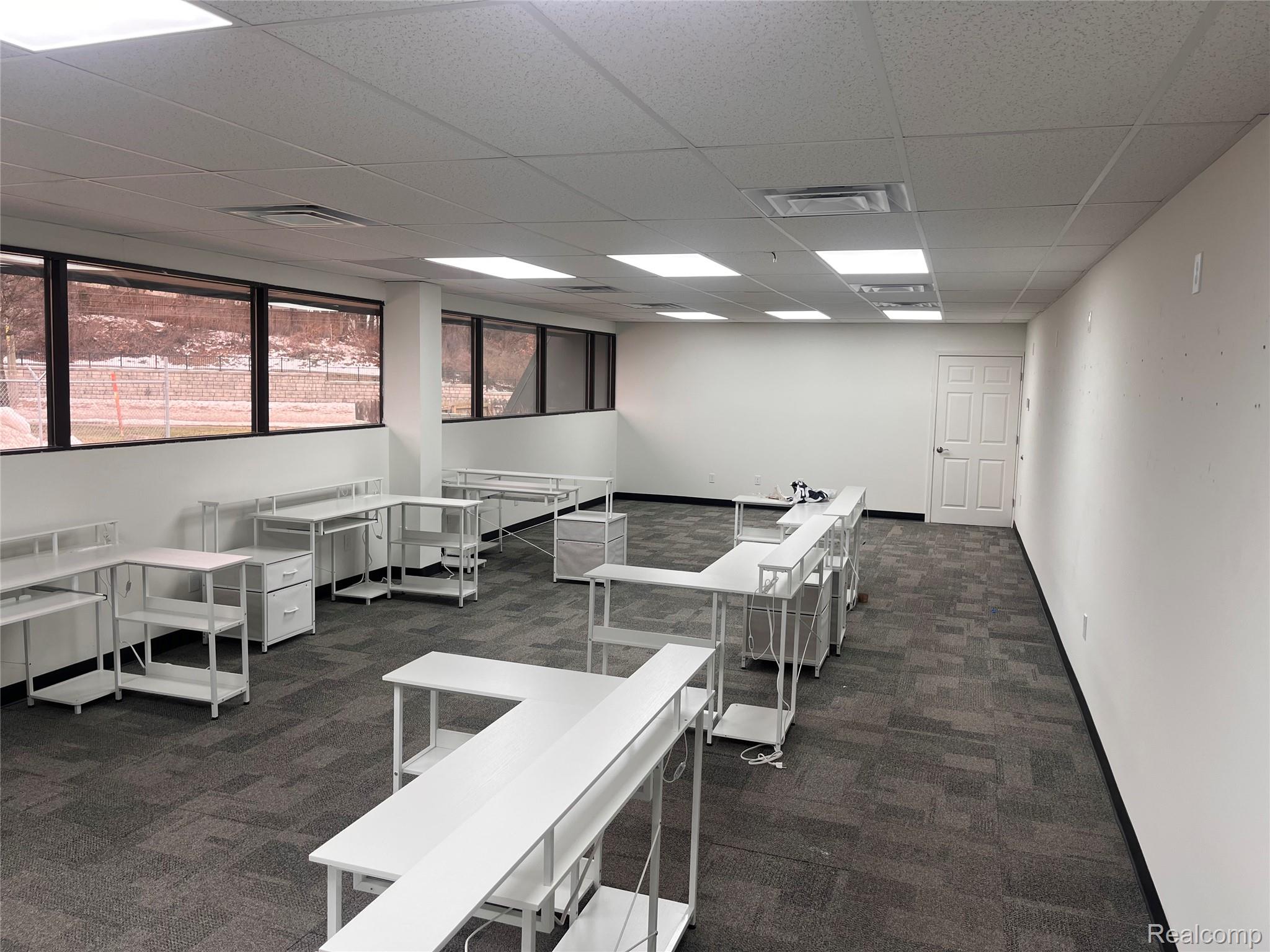 7743 GRAND RIVER Road 204