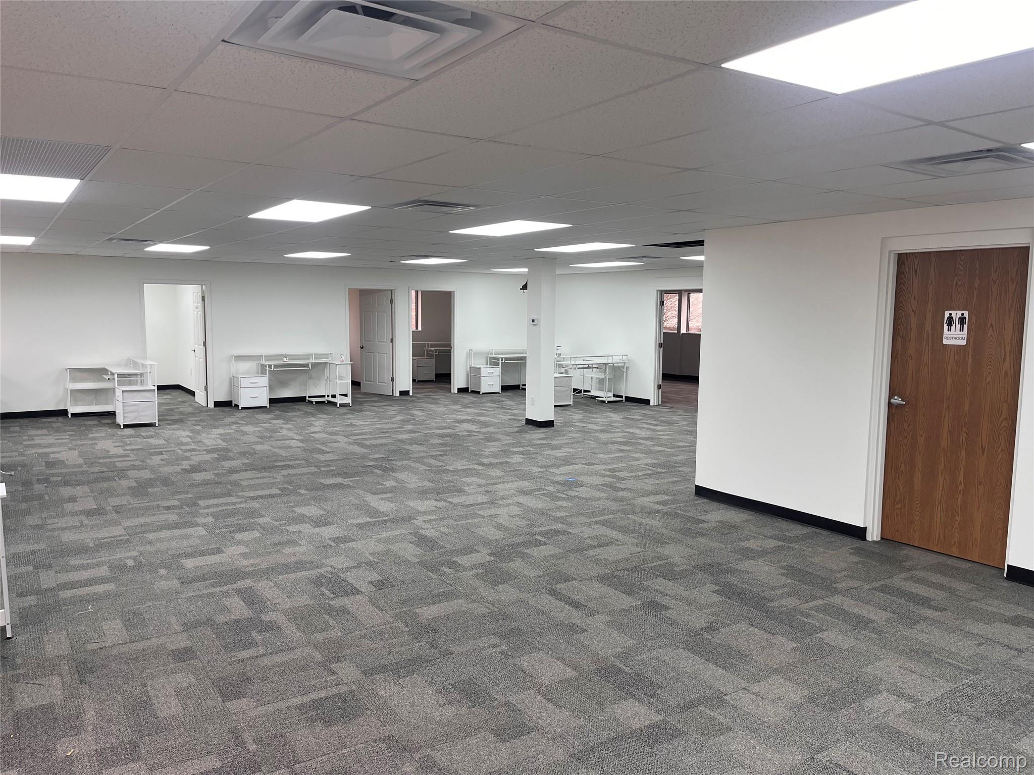 7743 GRAND RIVER Road 204