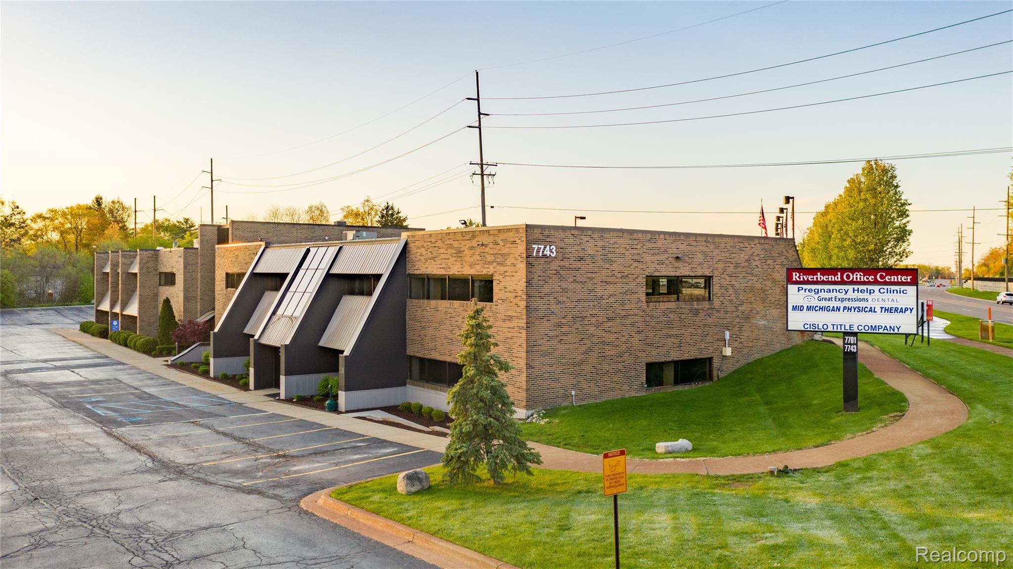 7743 GRAND RIVER Road 204