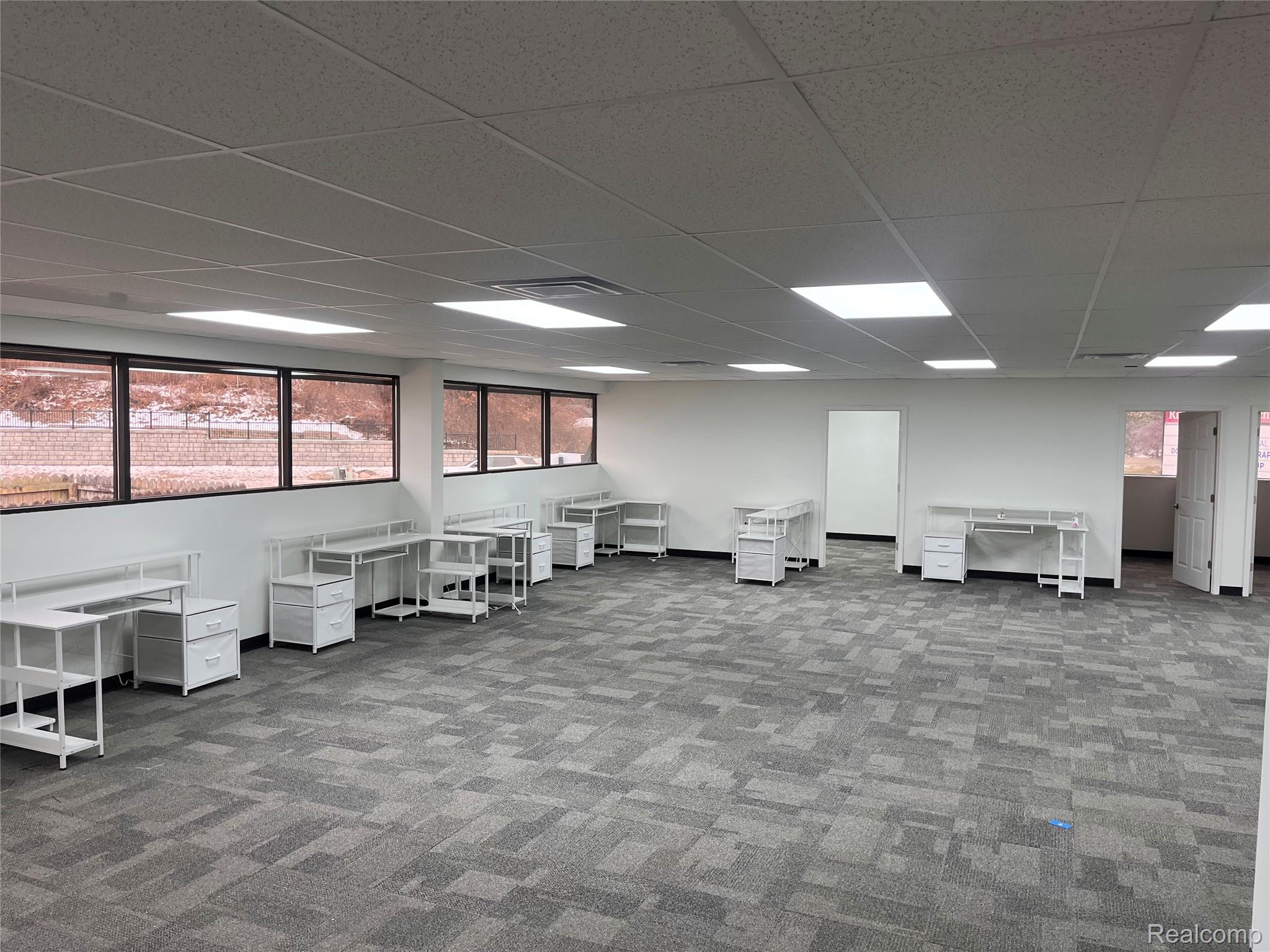 7743 GRAND RIVER Road 204