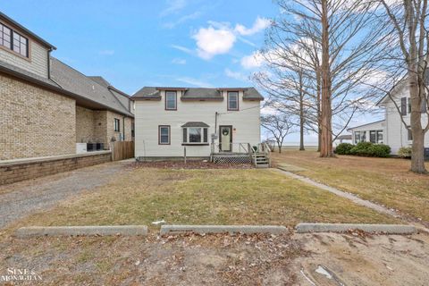 34590 Jefferson Avenue Harrison Charter Township MI 48045