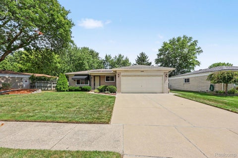 Photo for 31694 Cindy