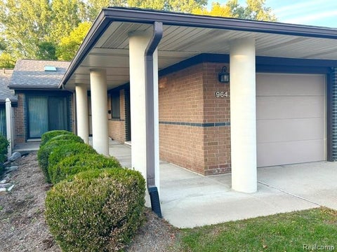 Photo for 964 Wexford Way 21