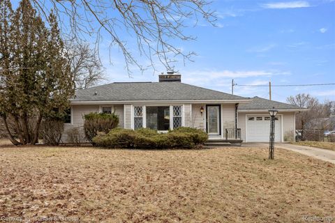 2008 Cascade Drive Jackson City MI 49203