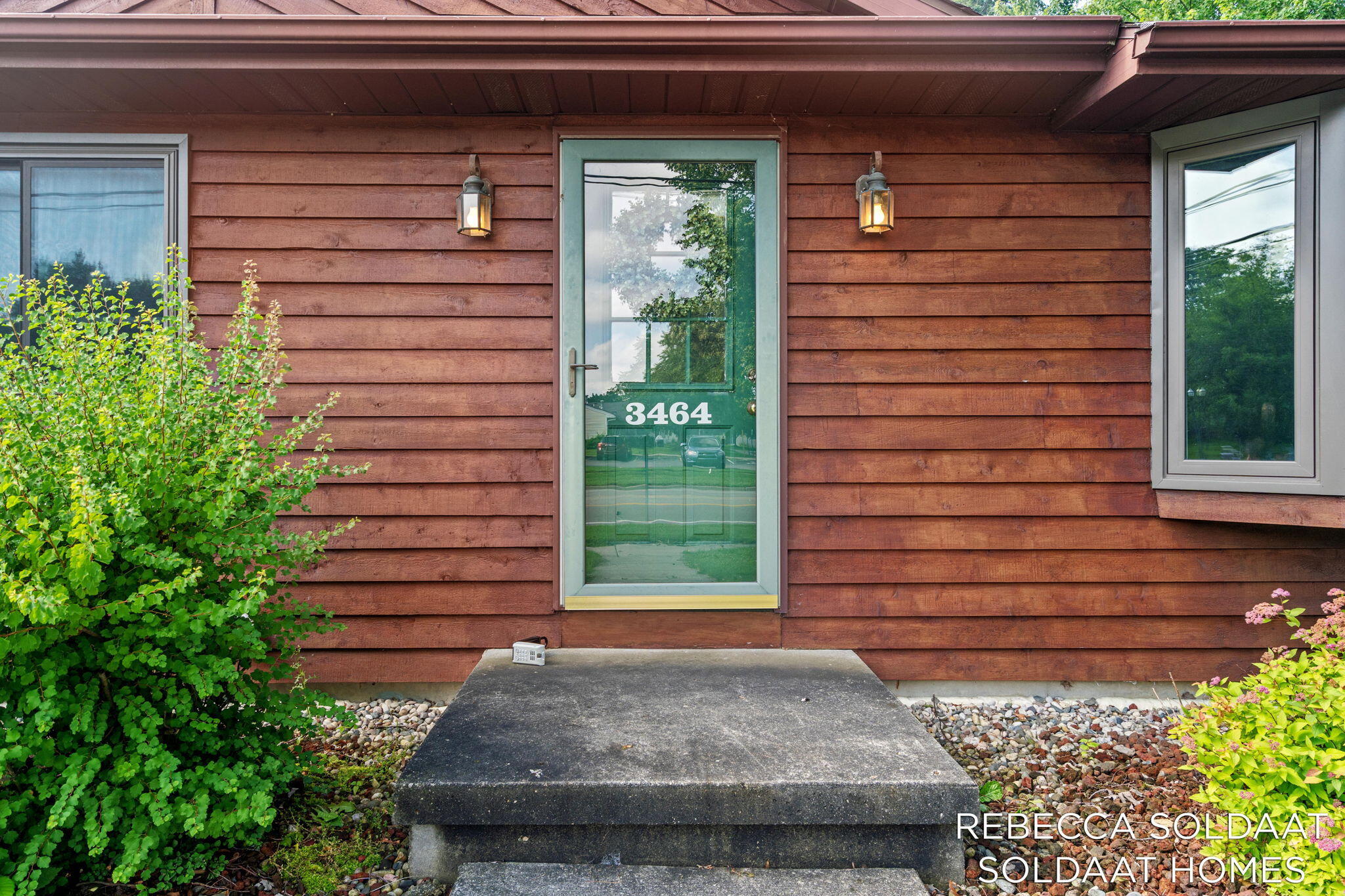 3464 Leonard Street NW